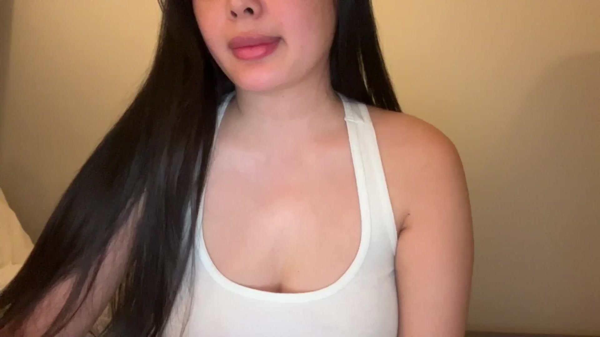 MsAkira video thumbnail