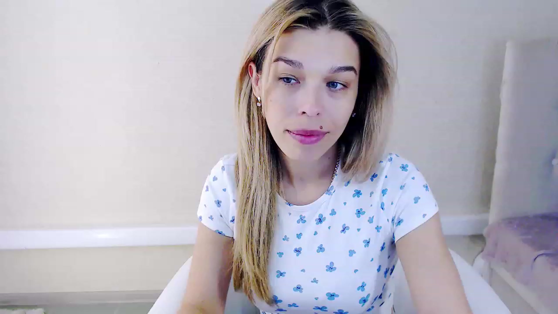 MilanaGreen video thumbnail