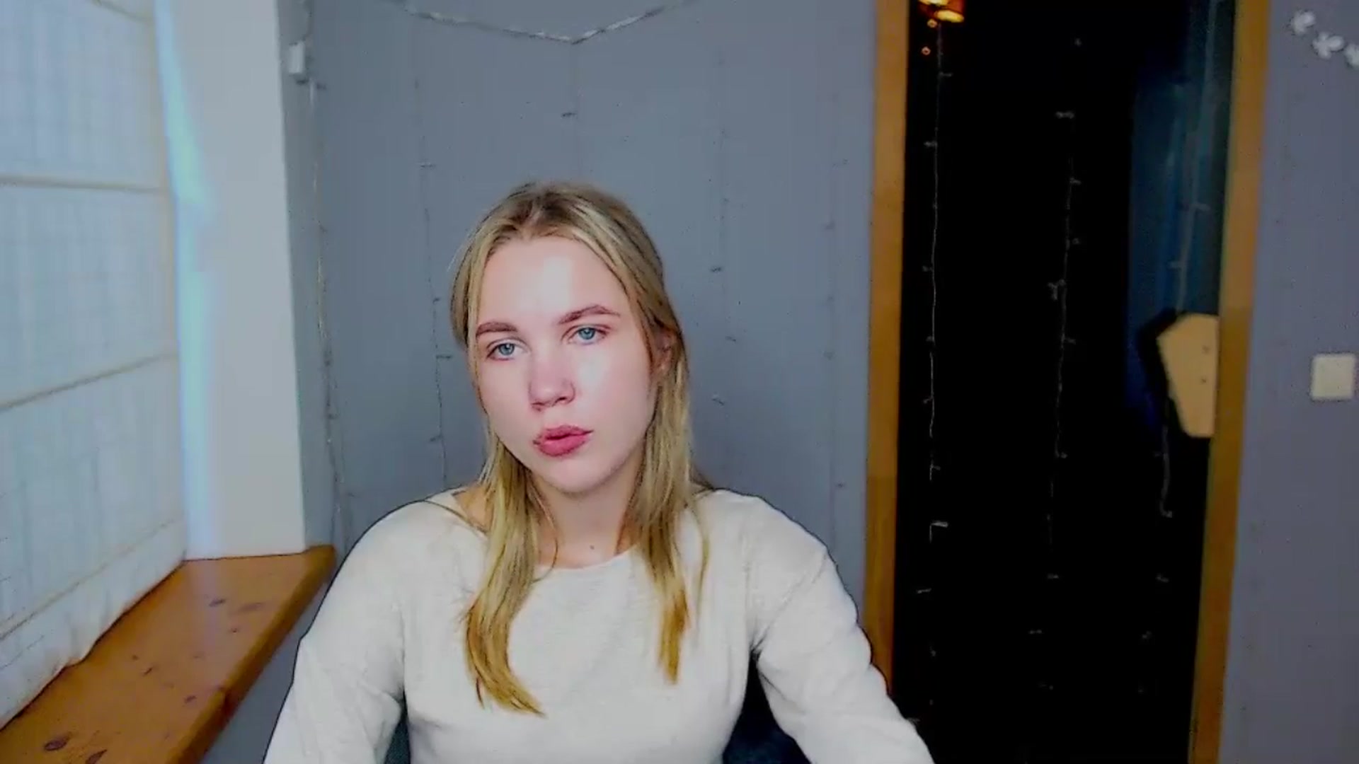 Kate_Lewiss video thumbnail