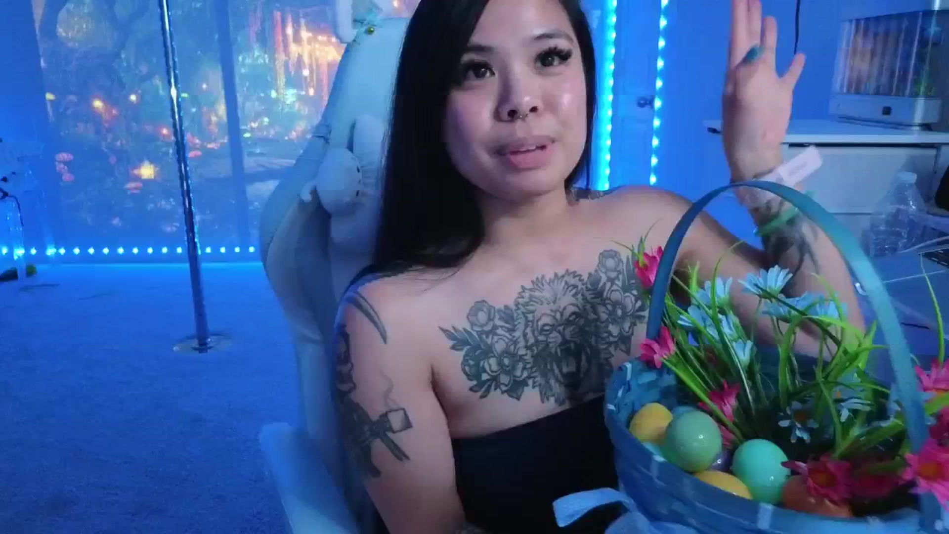 dolllface video thumbnail