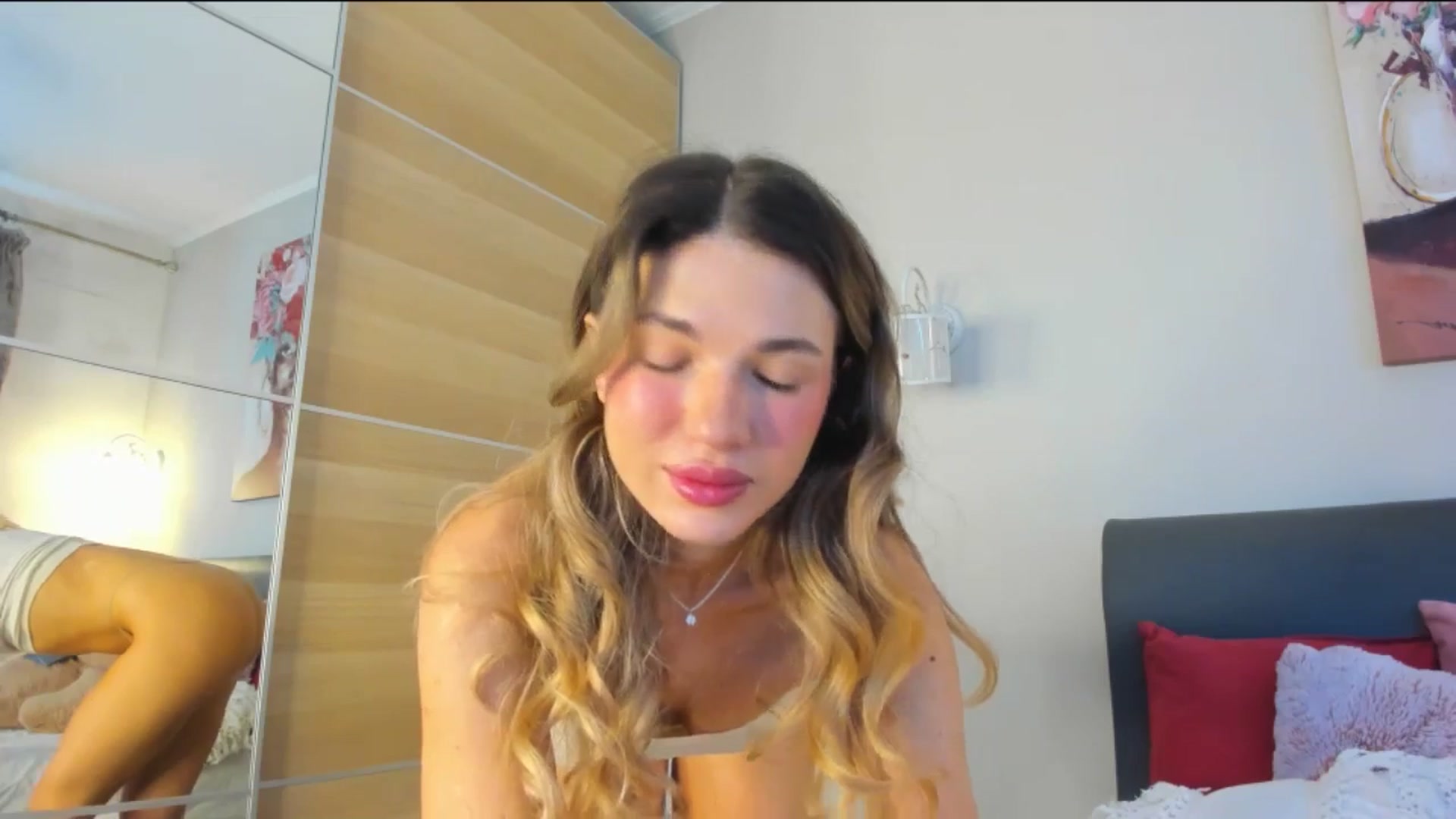 Dariadely video thumbnail