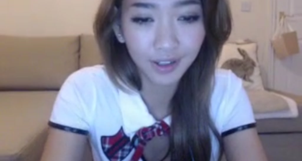 MissReinaT video thumbnail