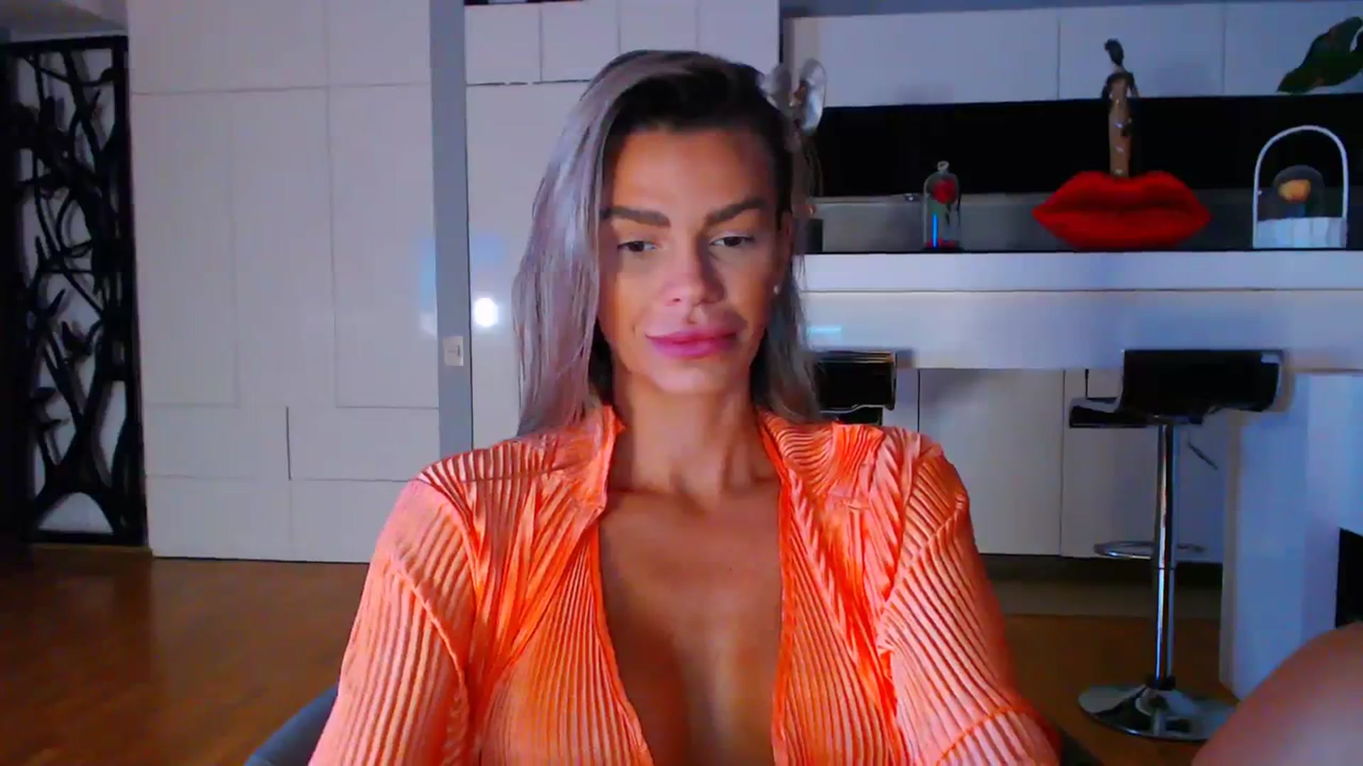 D_y_y video thumbnail