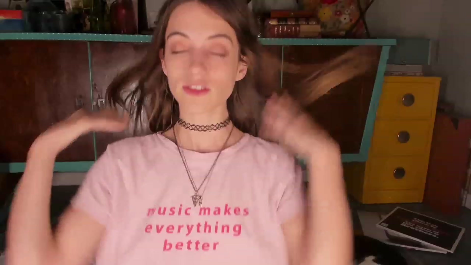 NaomiDee video thumbnail