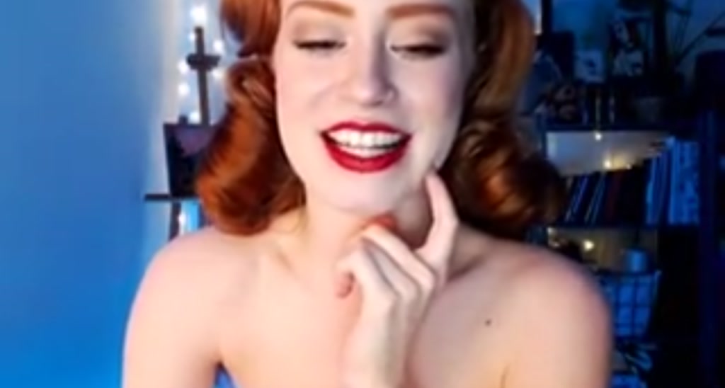 LunaRoux video thumbnail
