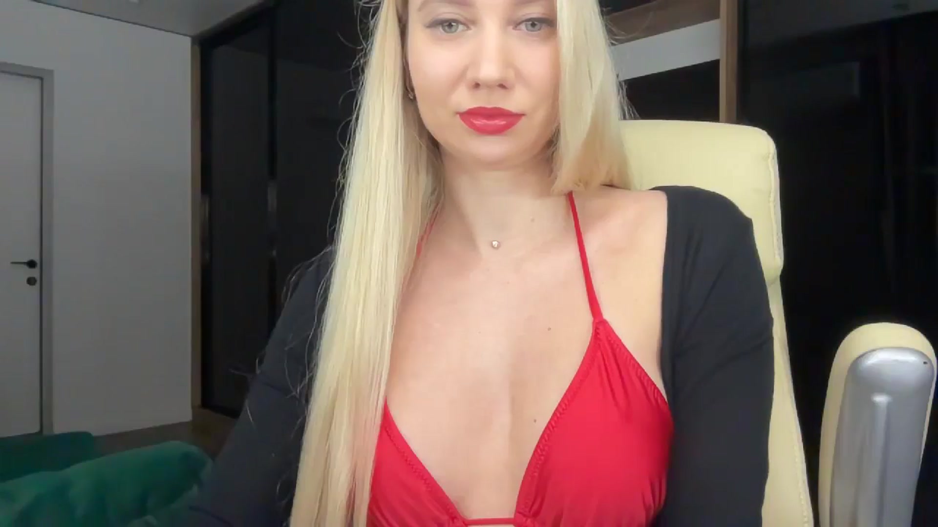 Miss_Sylvia video thumbnail