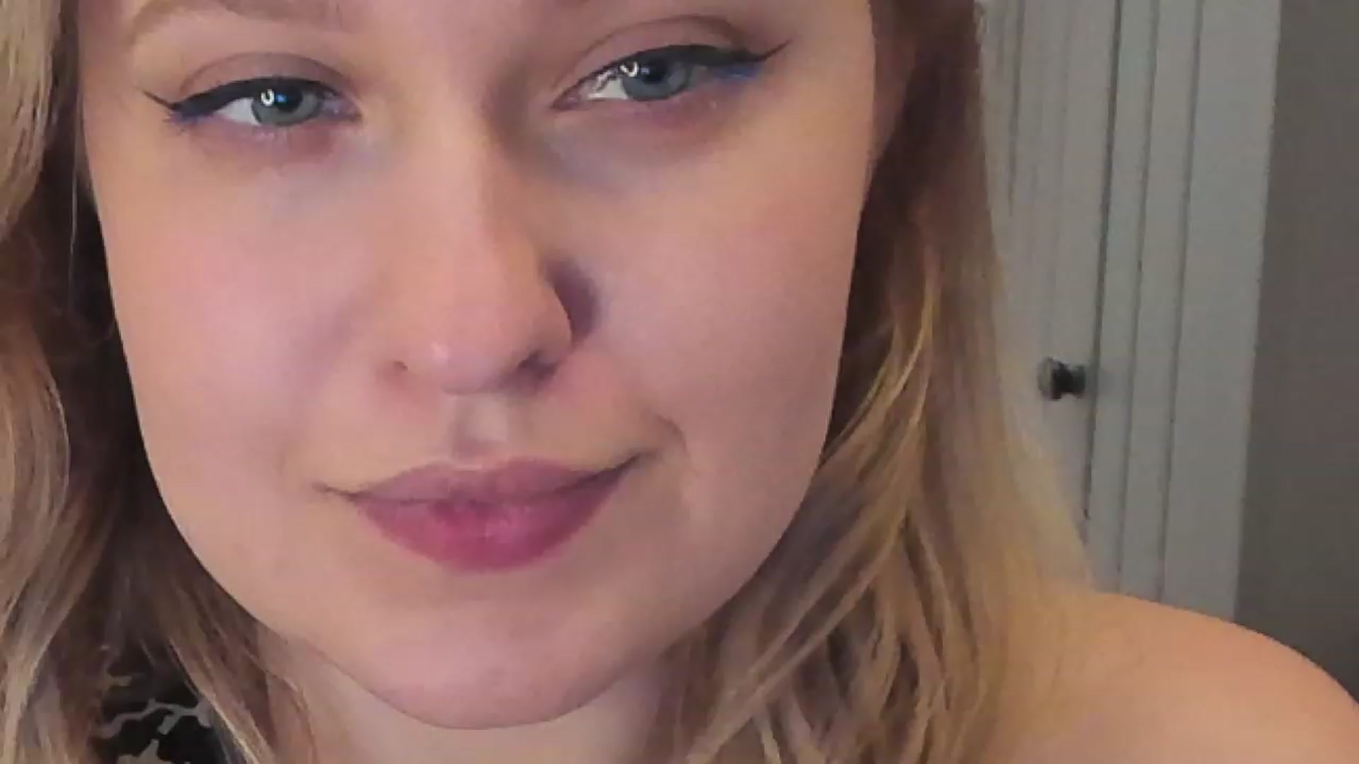 SensualAdict video thumbnail