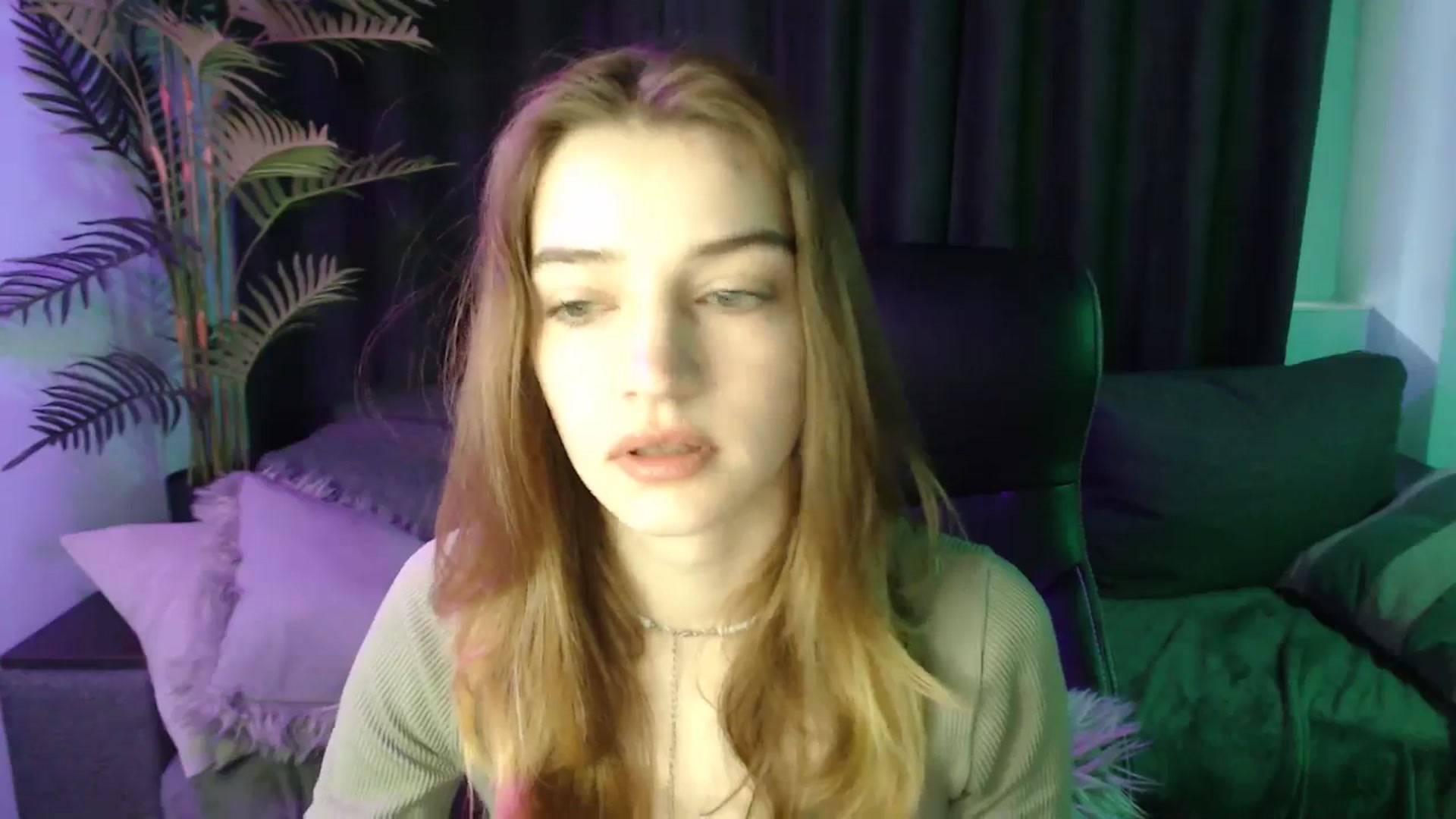 LaraMinx video thumbnail