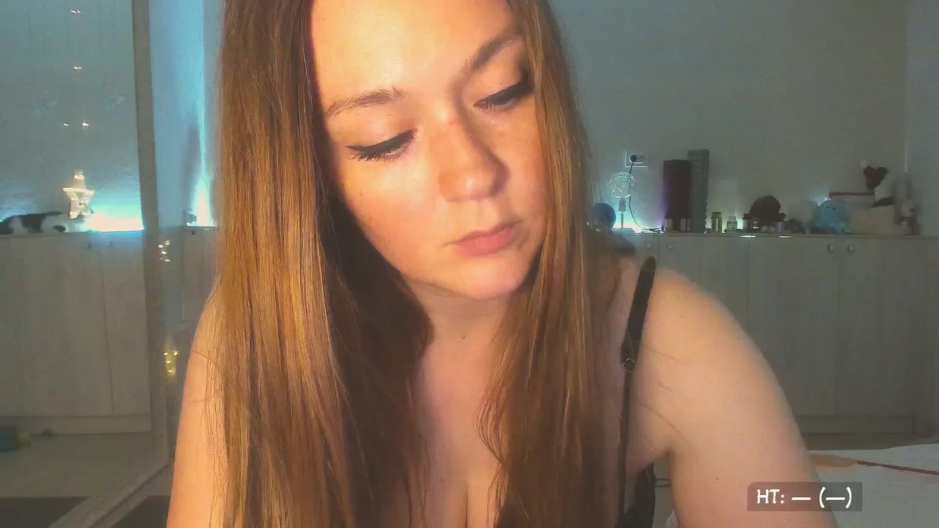 KissMyEyess video thumbnail