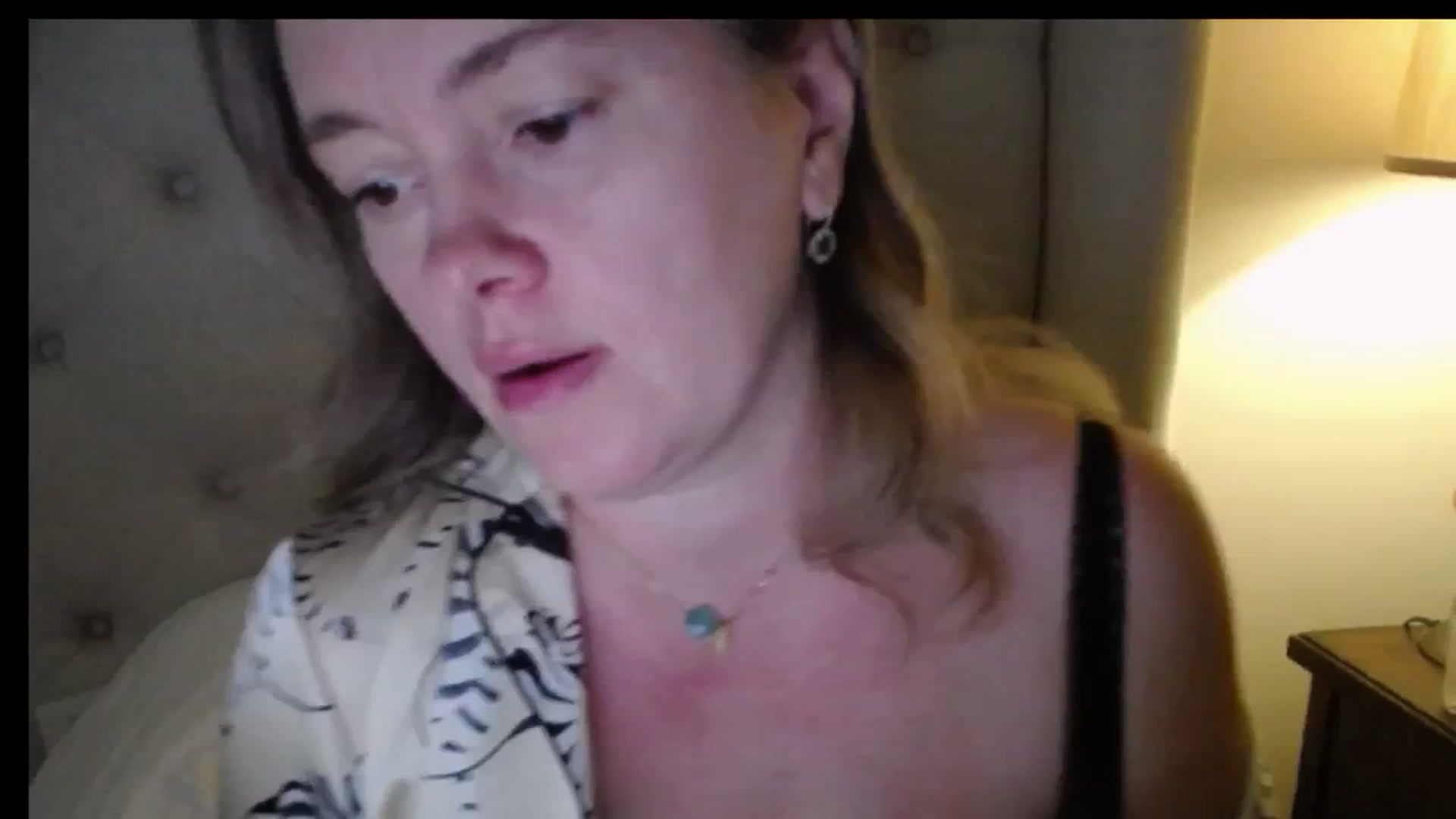 J0llye video thumbnail