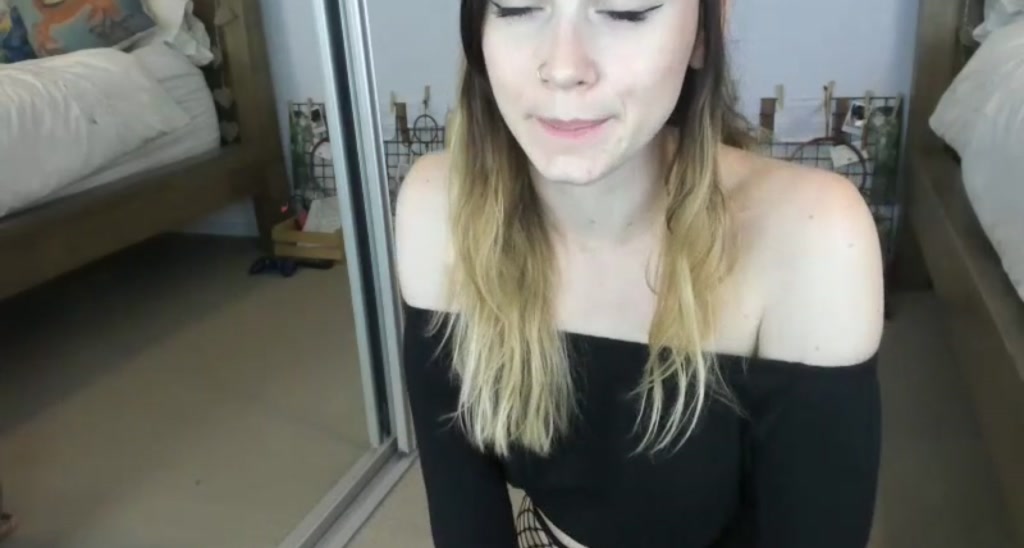 MiaMunro video thumbnail