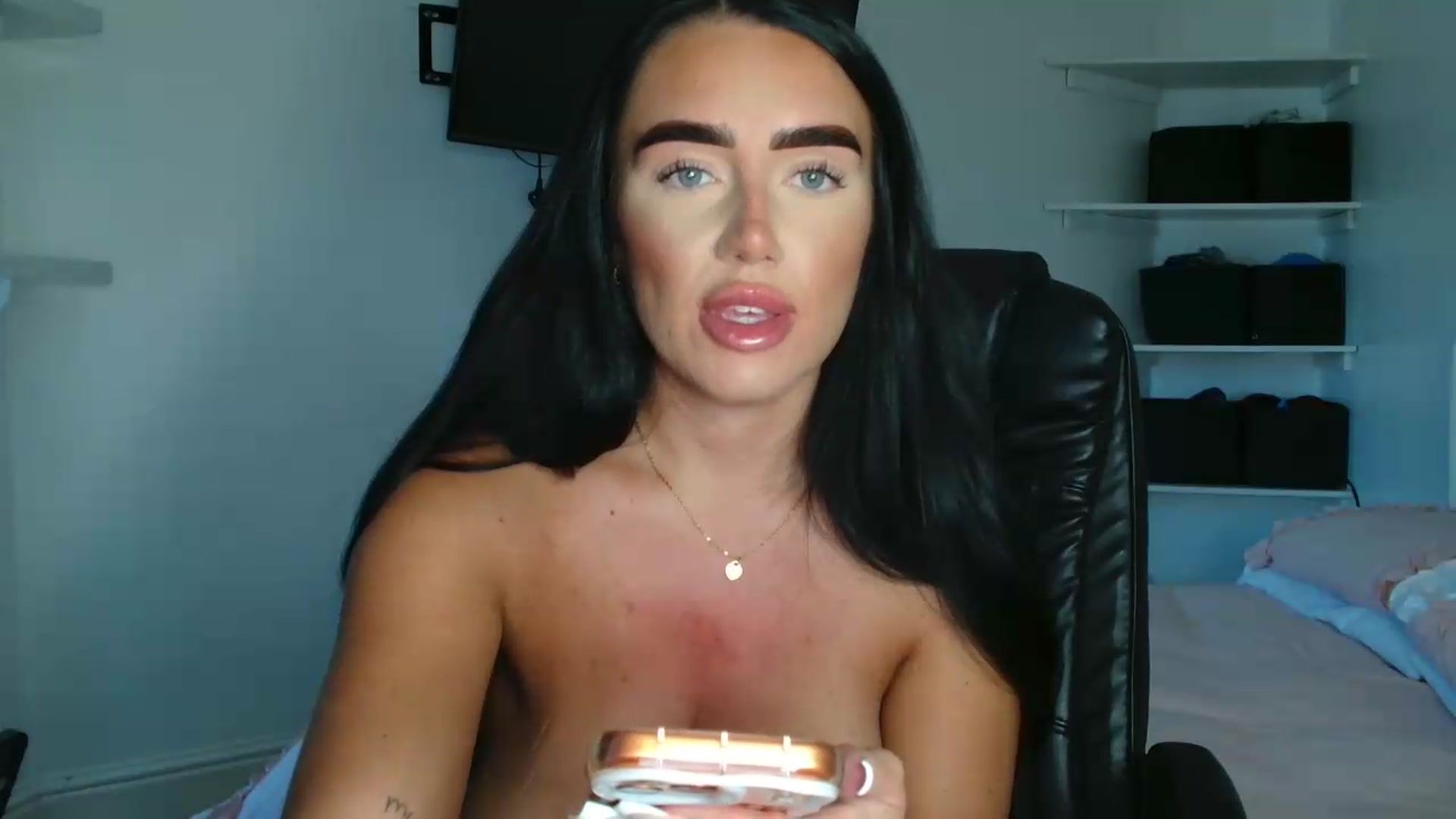 ElleBloom video thumbnail