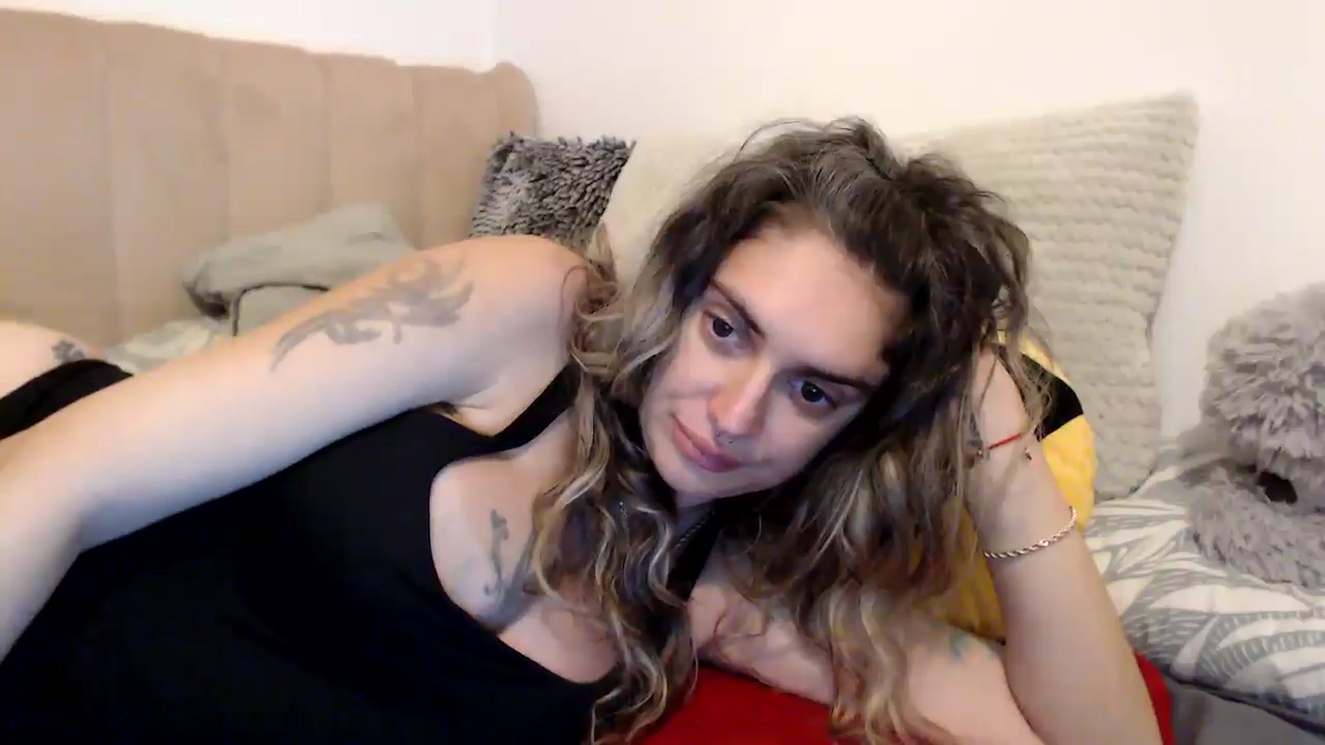 MissDivinna video thumbnail