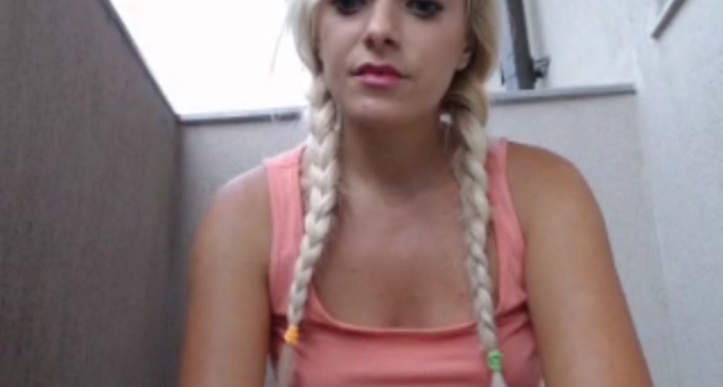 AwesomeBlonde video thumbnail