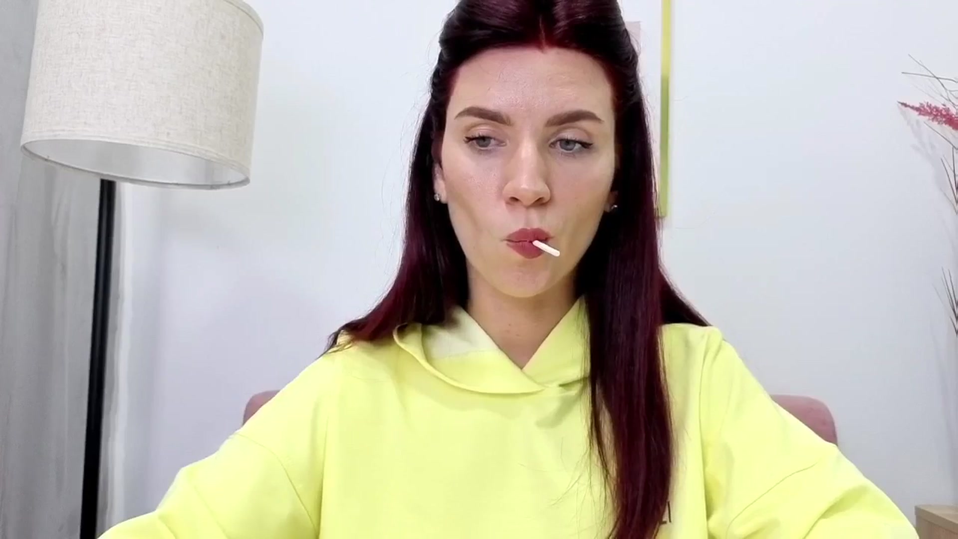 MiaLuxe video thumbnail