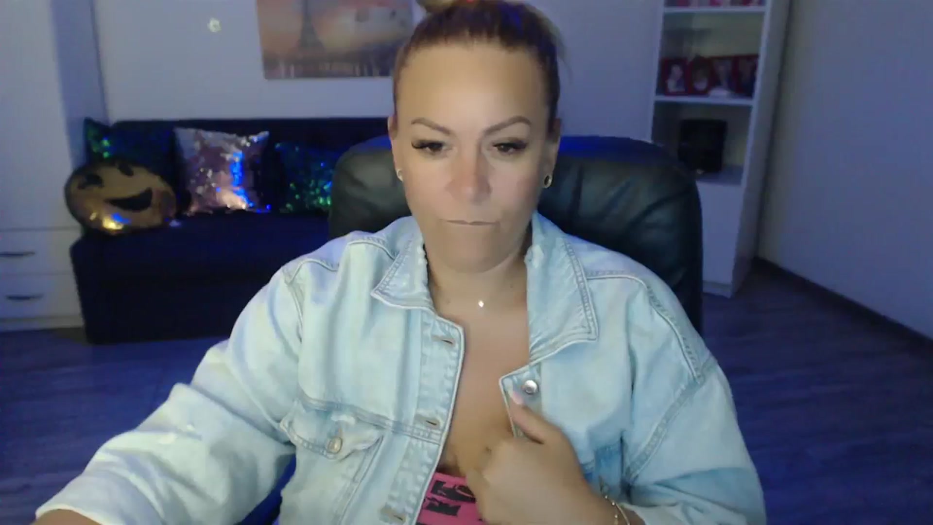 A_baby_Boo video thumbnail