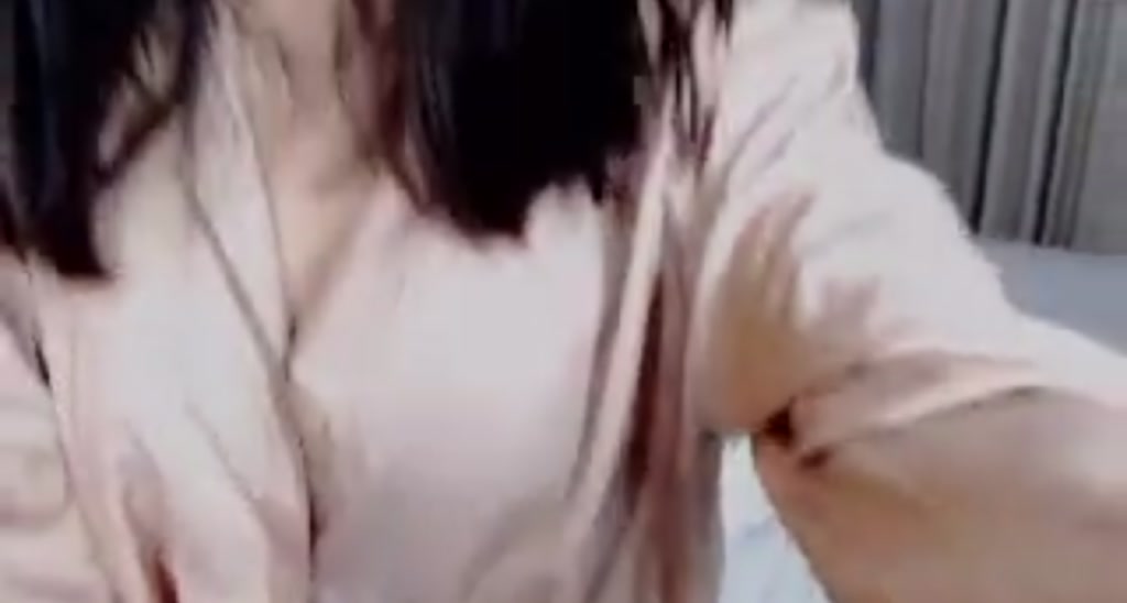 LeenaQ video thumbnail