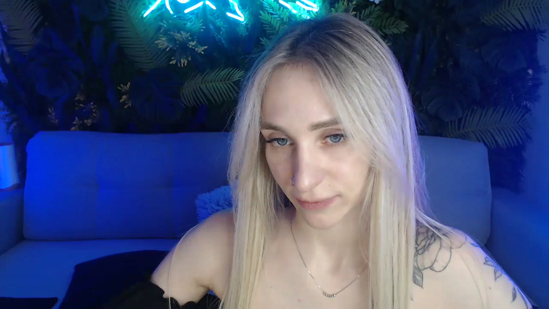 Horny_Blond video thumbnail