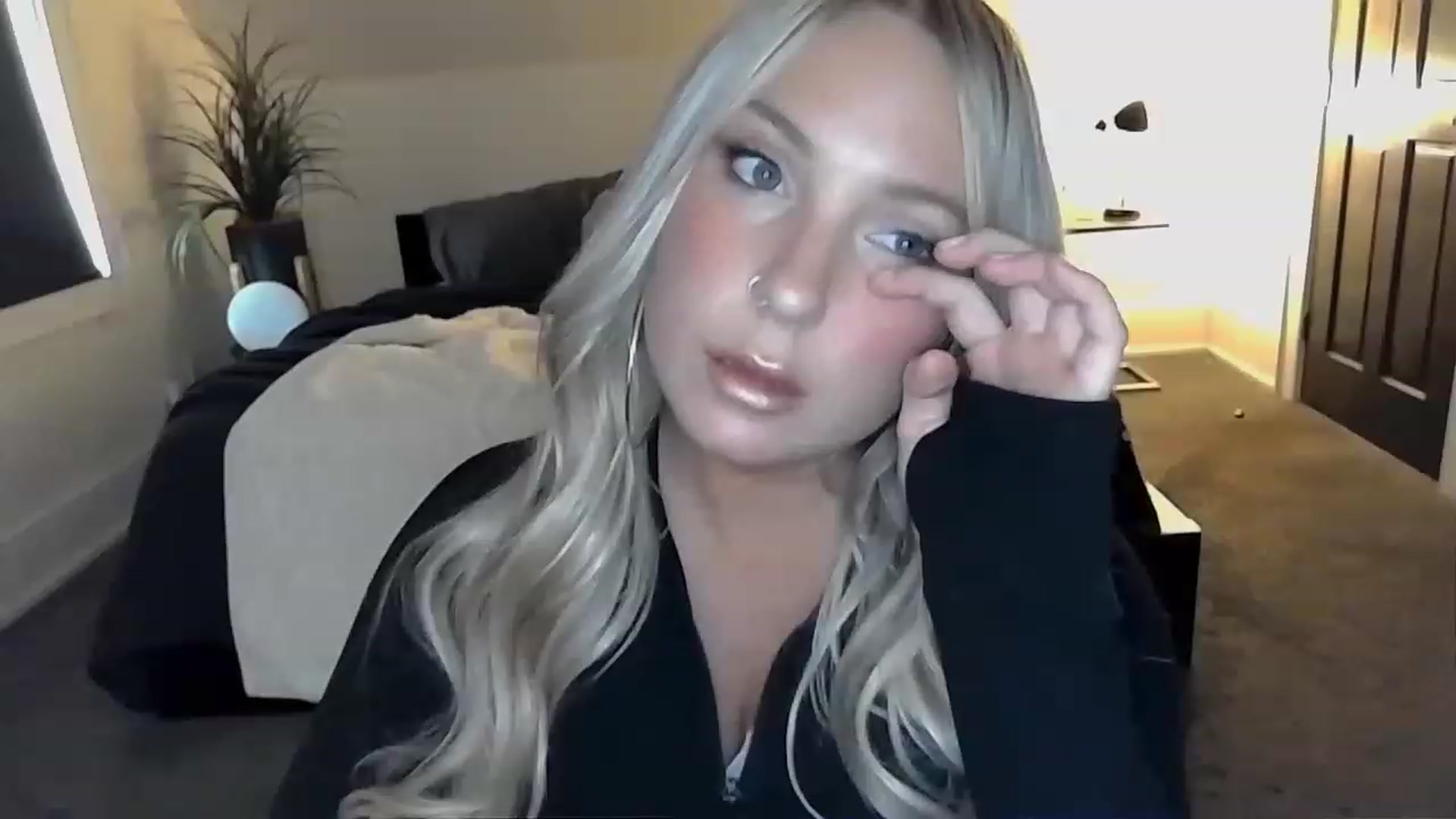 xx_scarlett video thumbnail