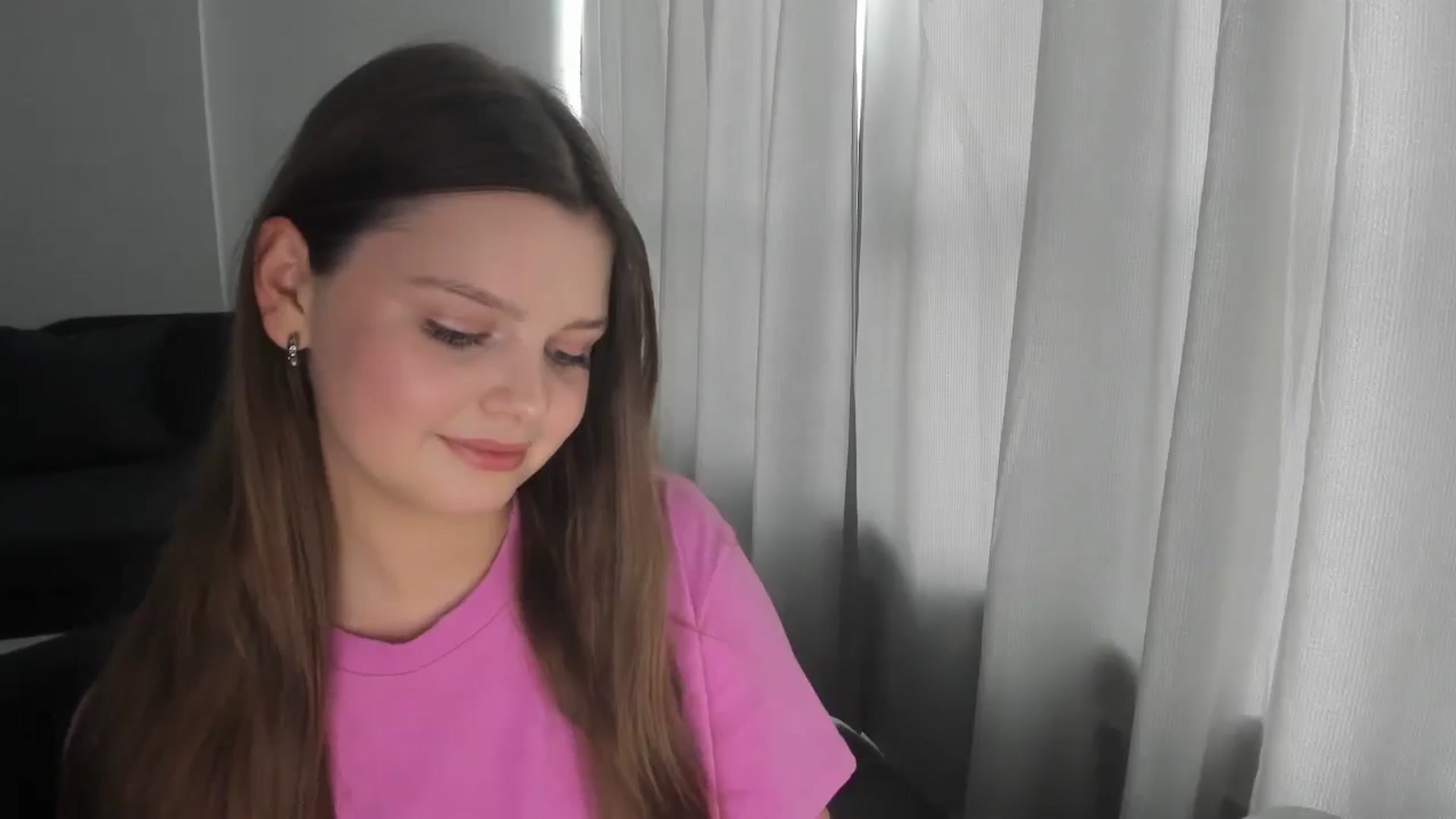 Annaneon video thumbnail