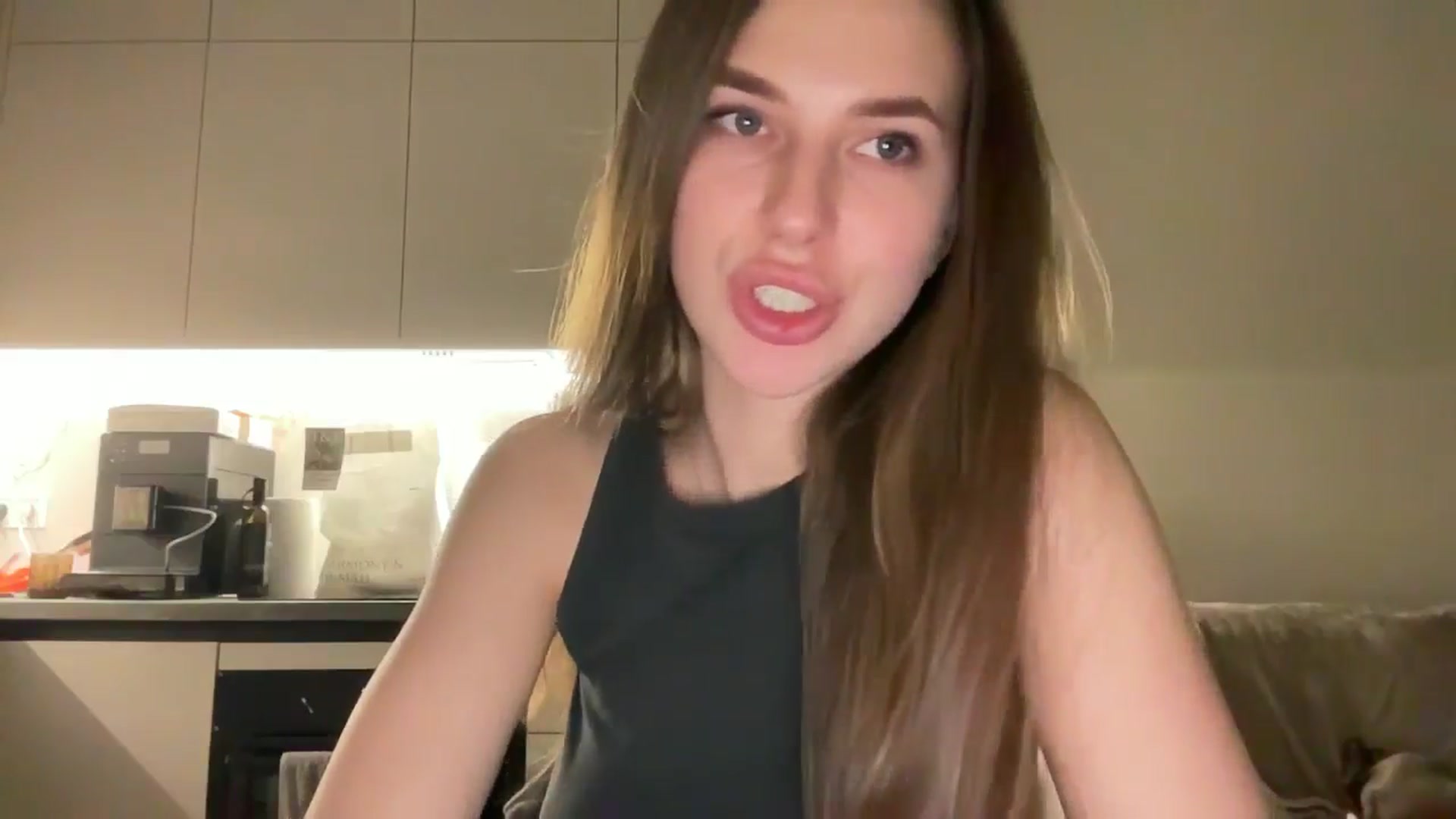 kissfreeze video thumbnail