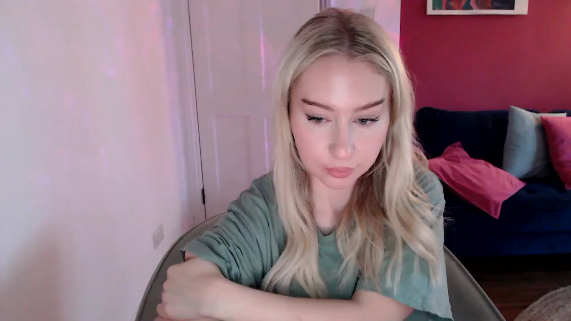 PetiteAvax video thumbnail