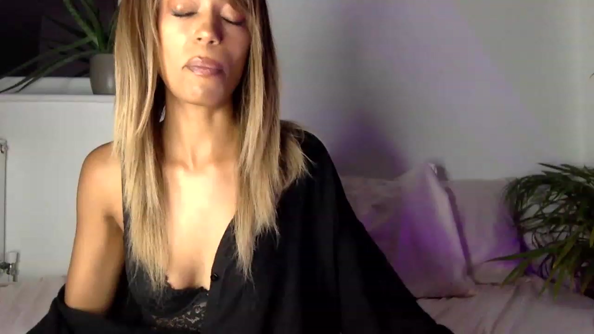MissLuna22 video thumbnail