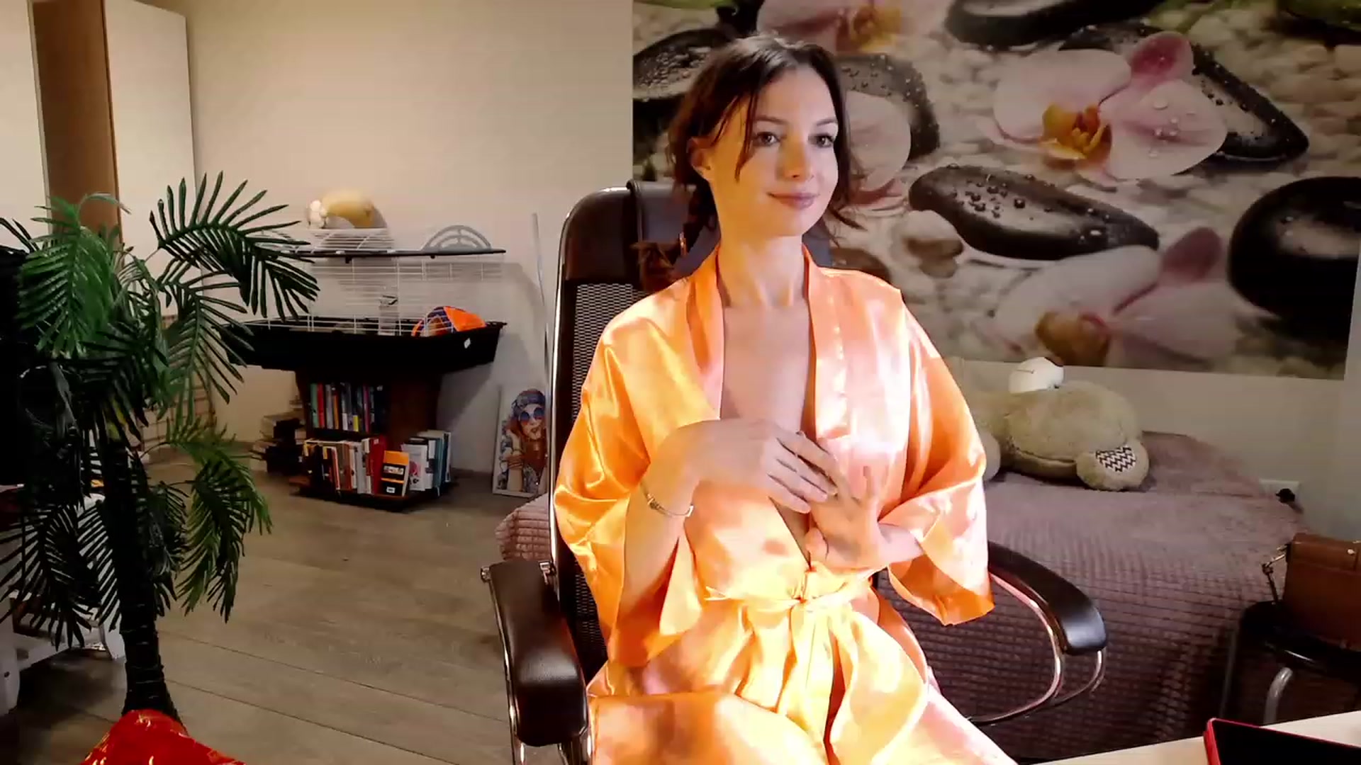 HoneyIAmHome video thumbnail