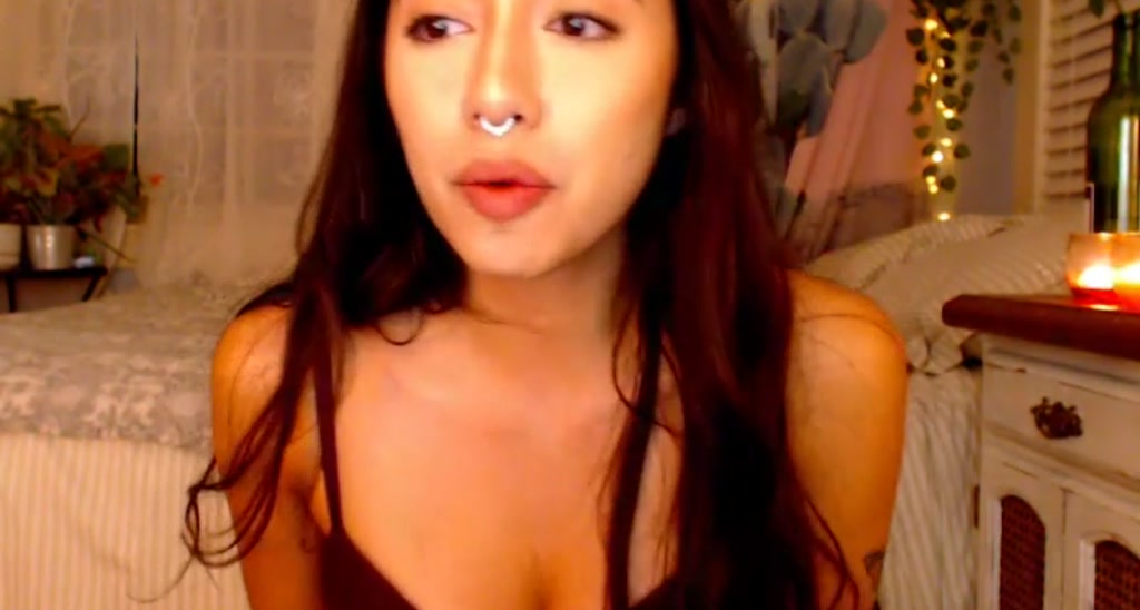 RobinMae video thumbnail