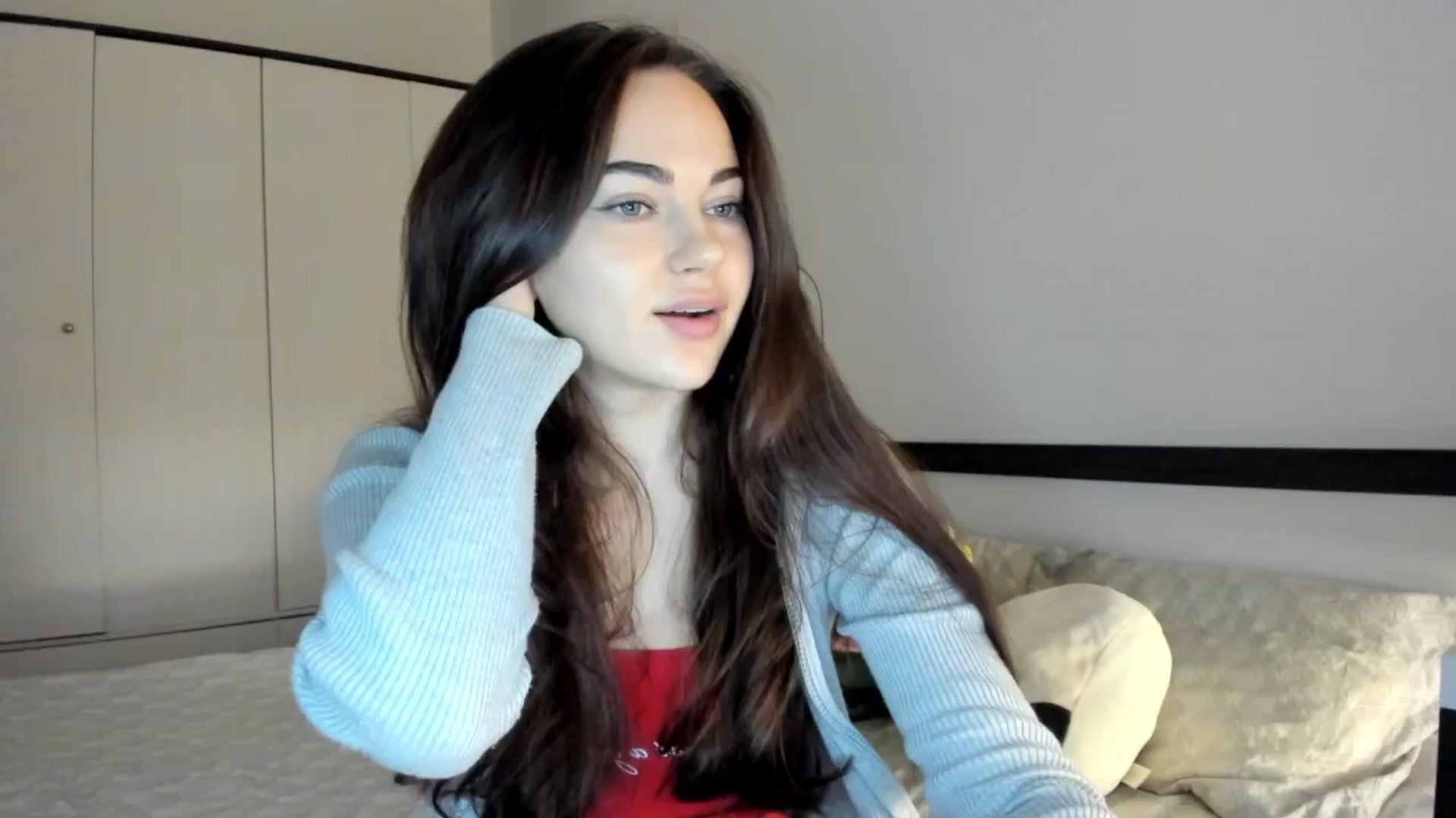 BeeTheQueen video thumbnail
