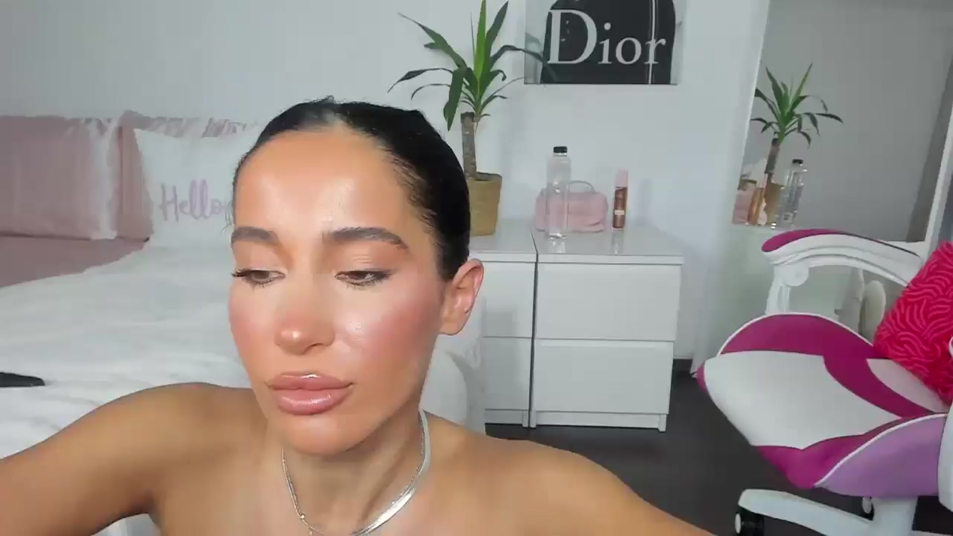 Qarinah video thumbnail