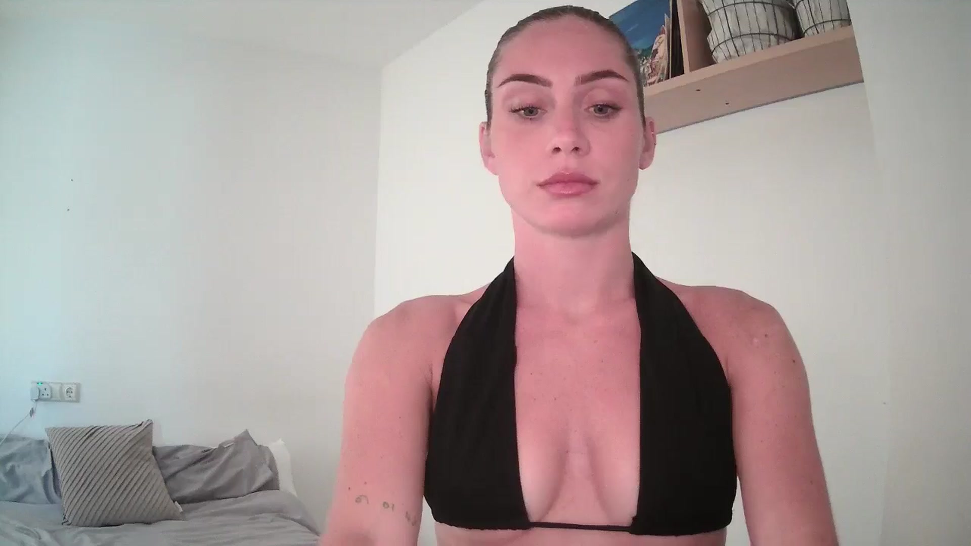 English_Lola video thumbnail