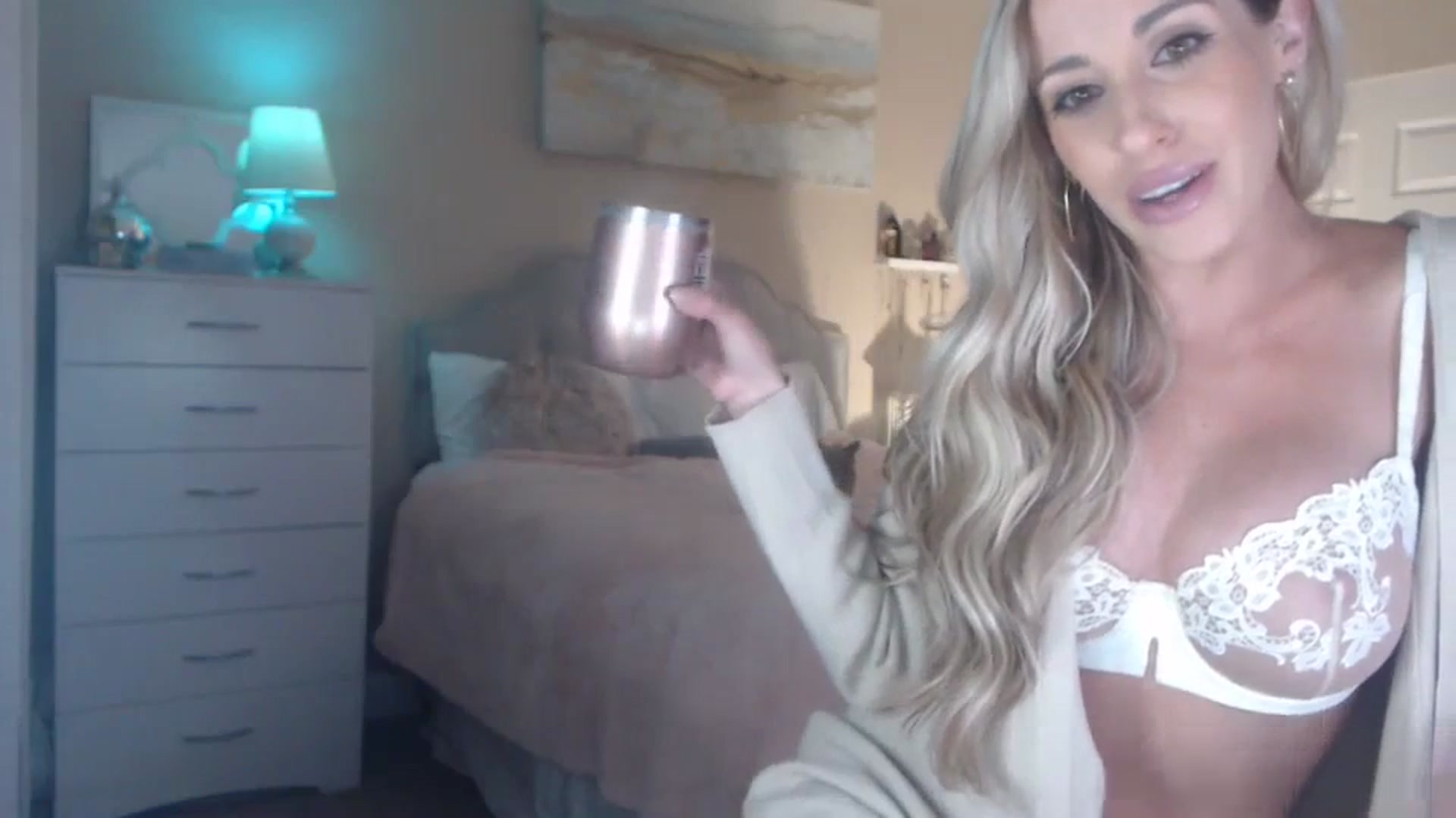 Queen_bambii video thumbnail