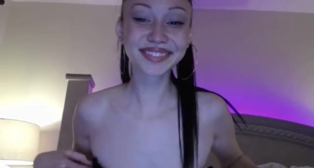 MiNNiE_B00M video thumbnail