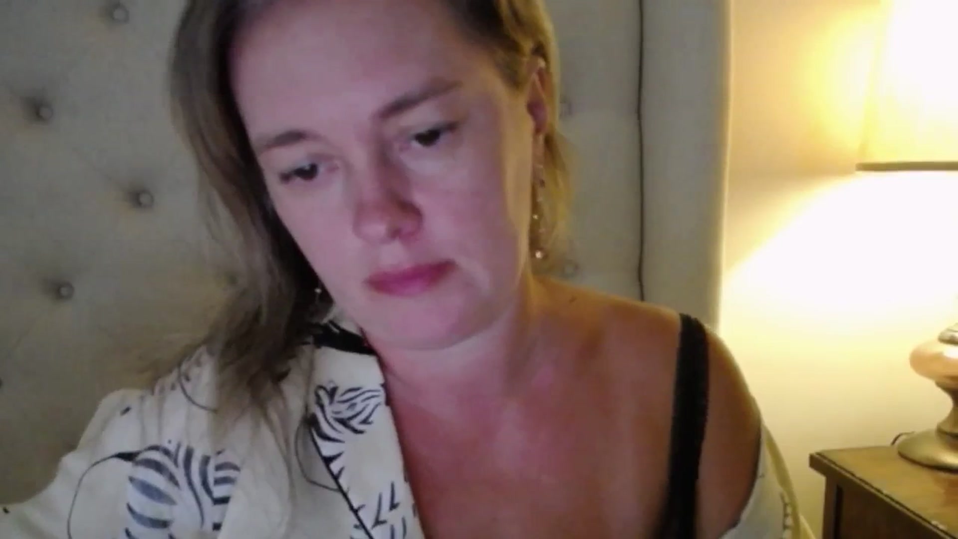 J0llye video thumbnail