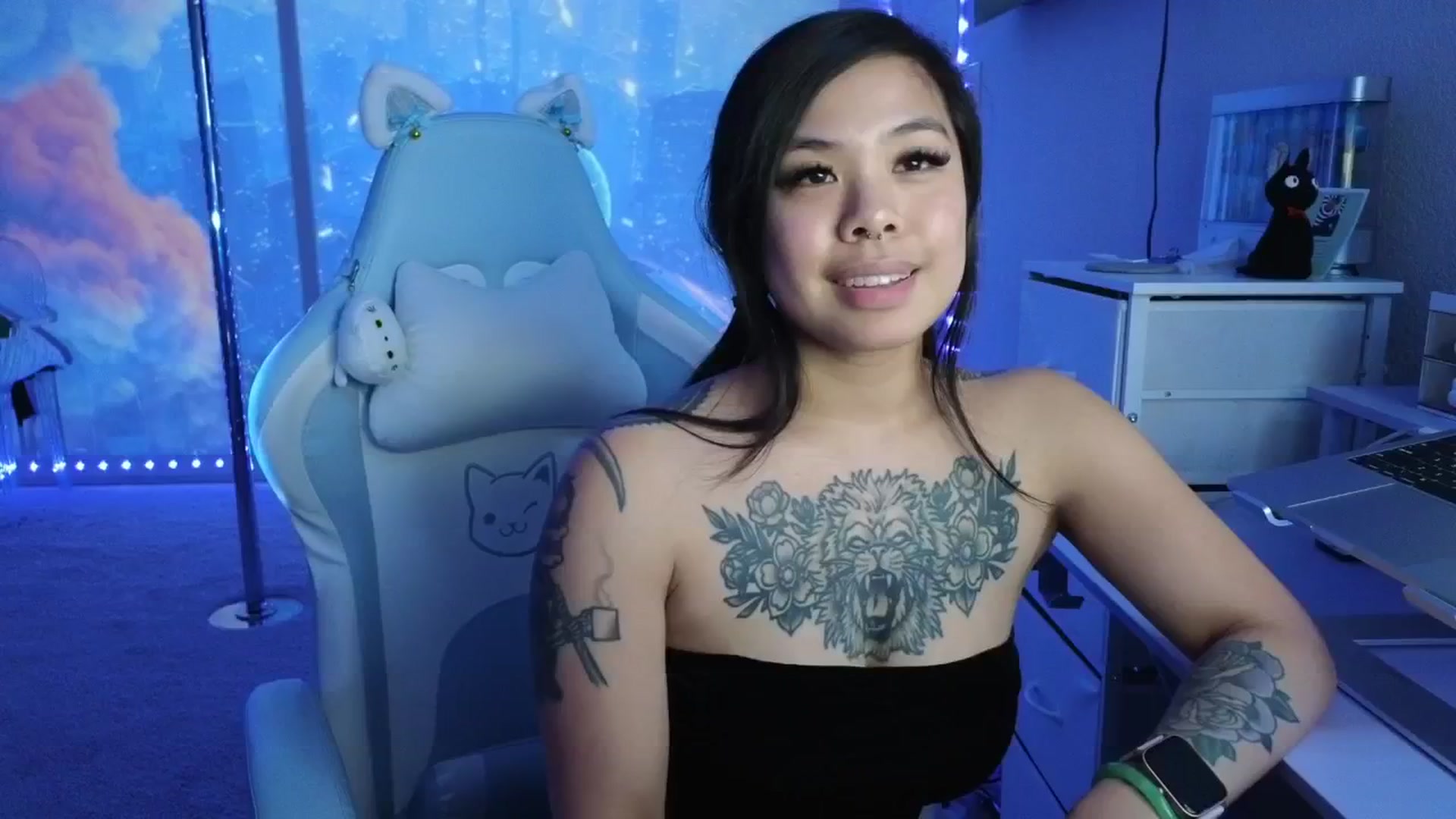 dolllface video thumbnail
