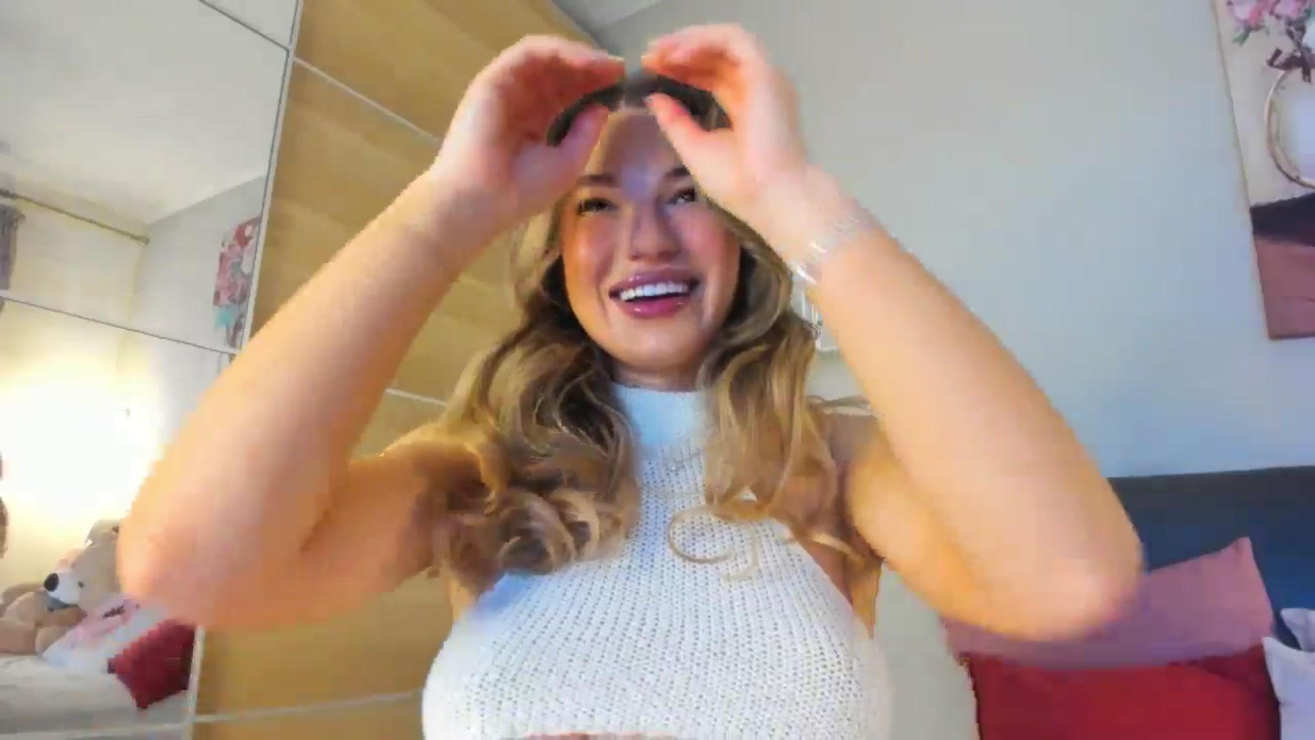 Dariadely video thumbnail