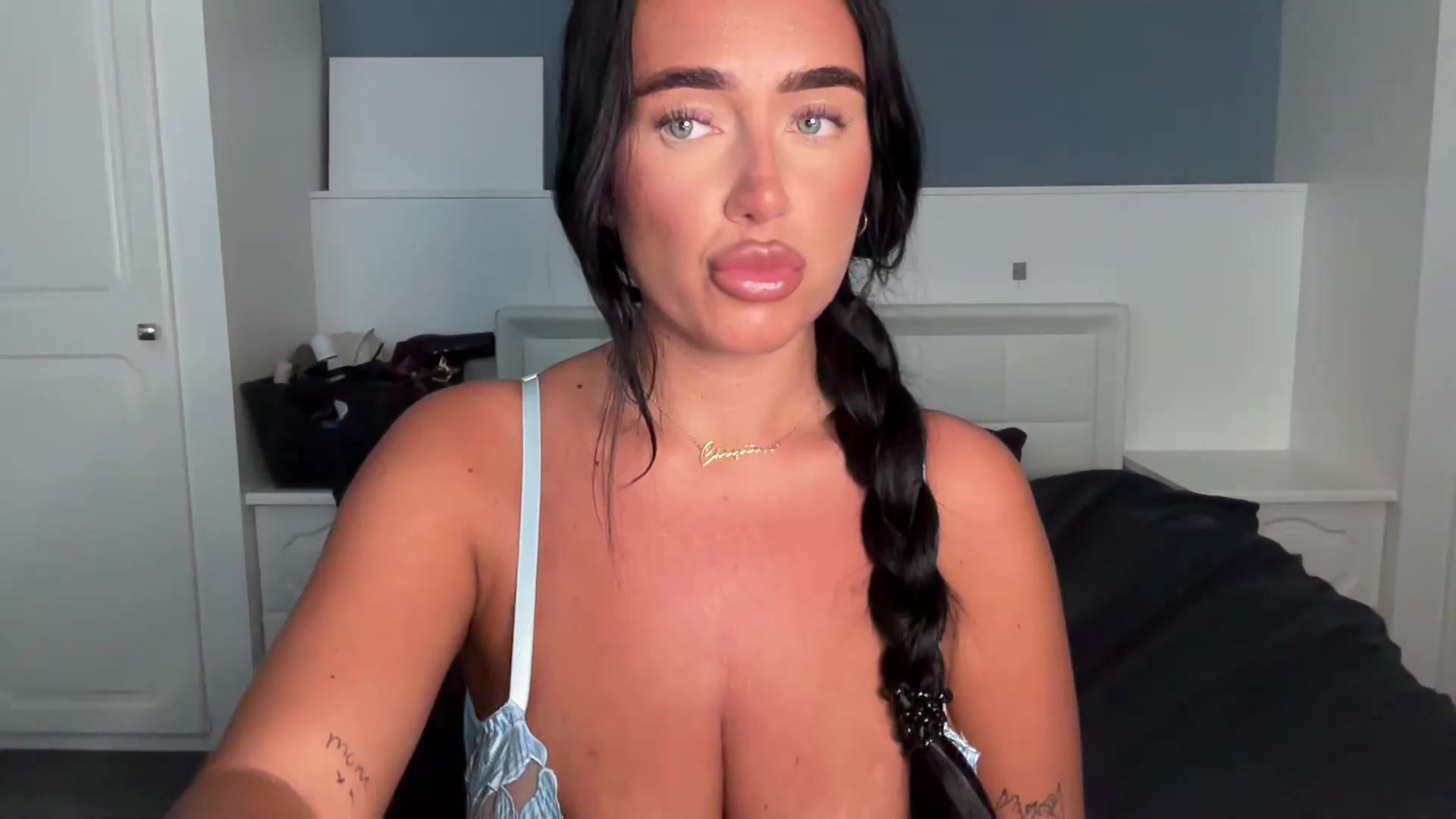 ElleBloom video thumbnail