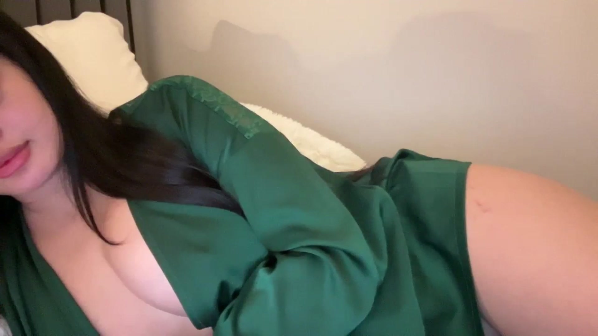 MsAkira video thumbnail