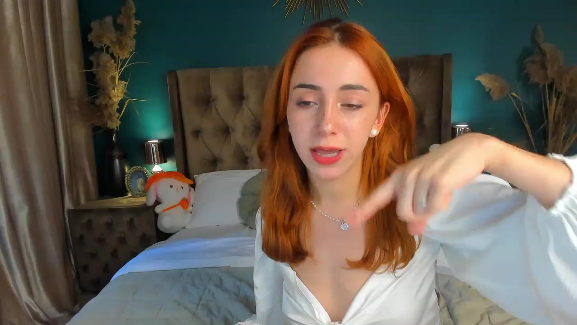 ElsaYoung video thumbnail