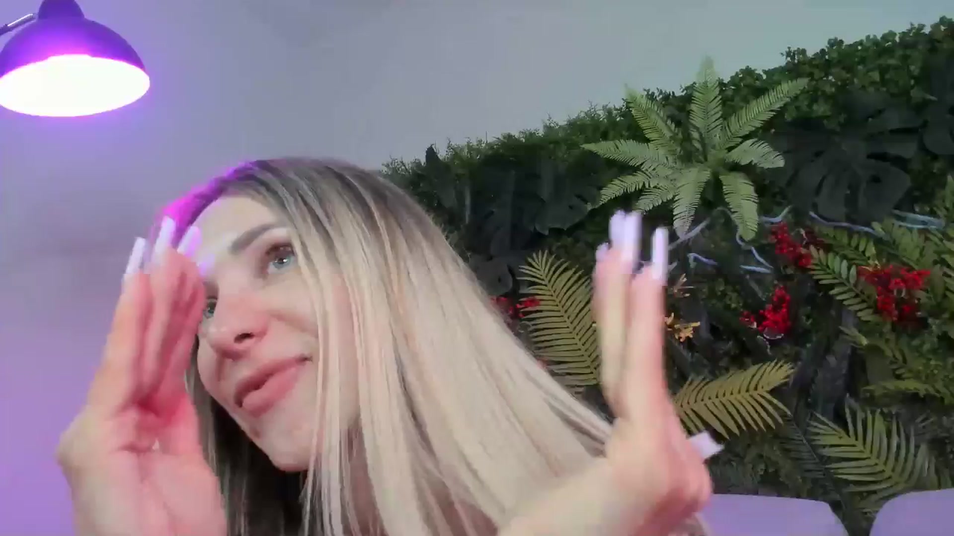 Horny_Blond video thumbnail