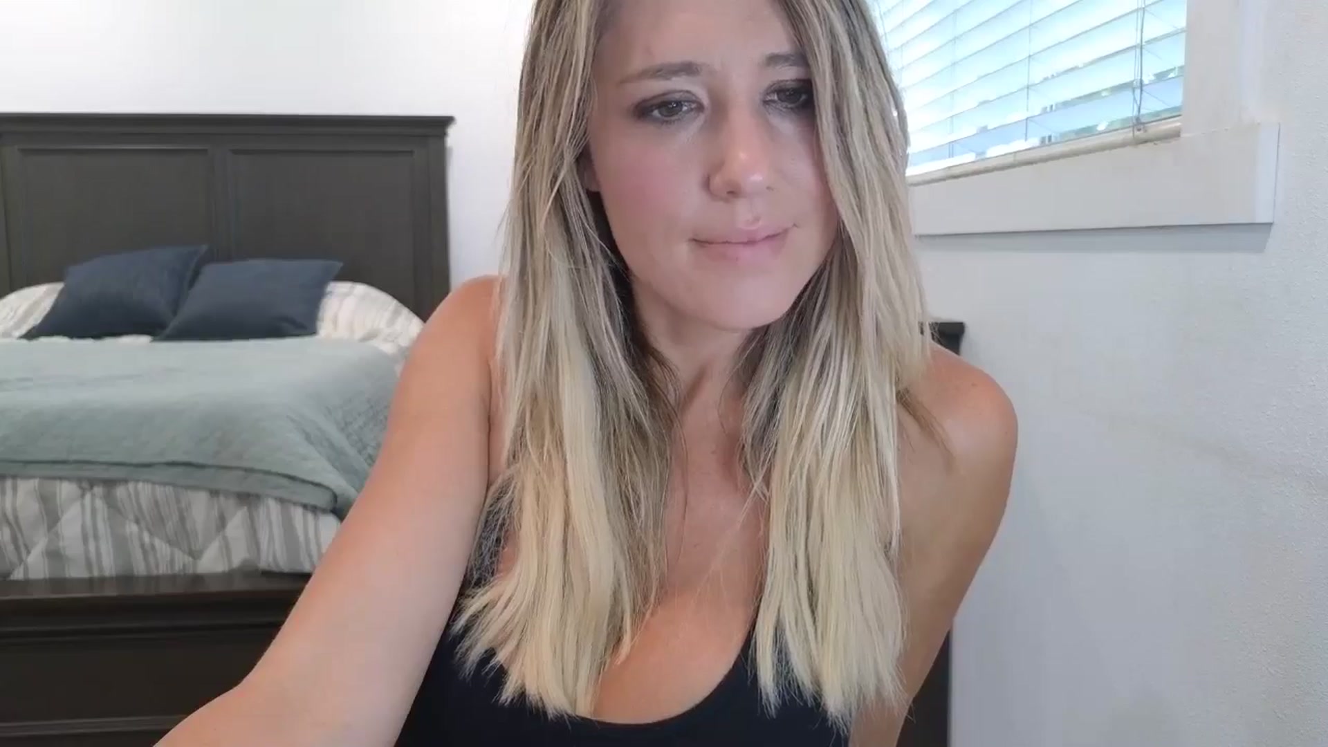blond_milf video thumbnail