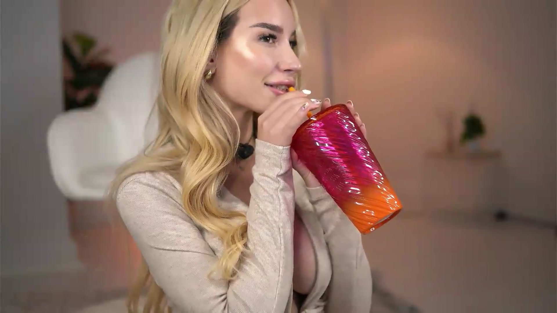 SvveetLuna video thumbnail