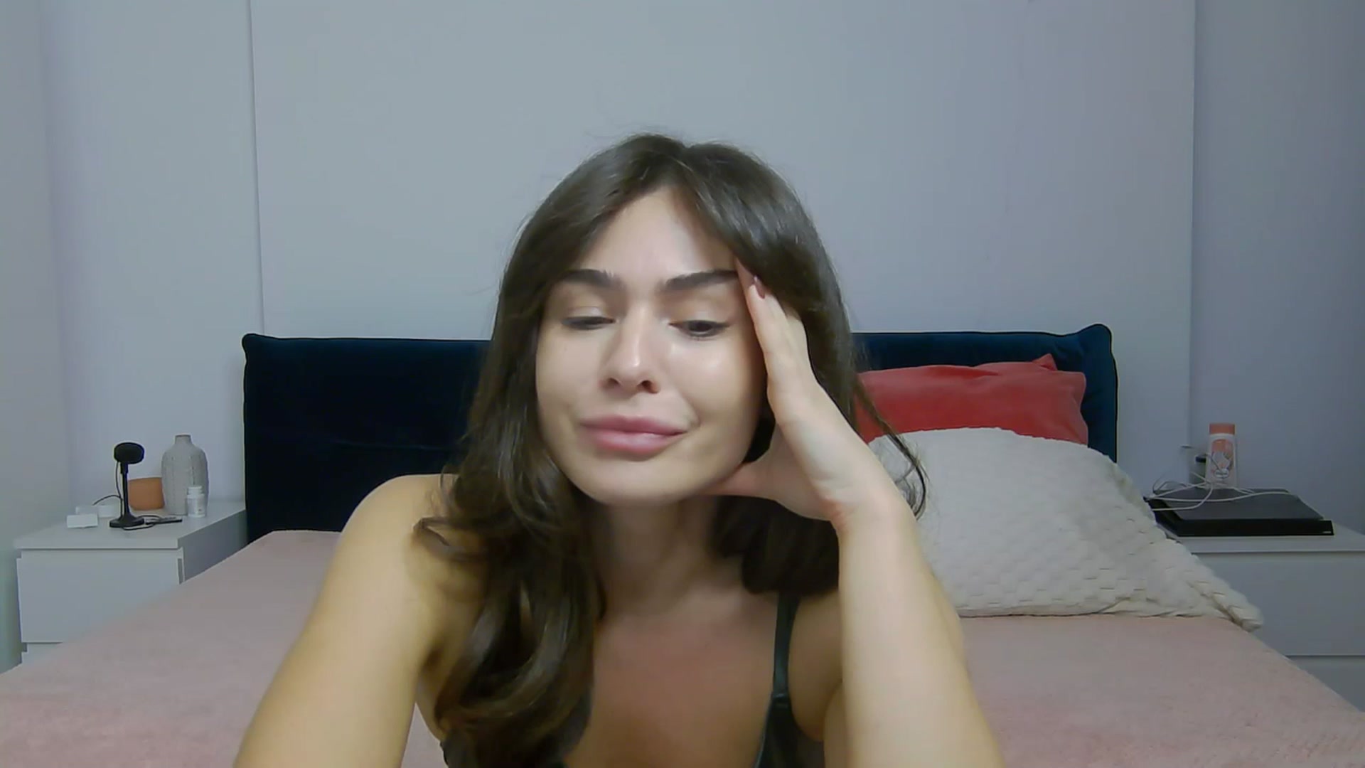 NaiaaBee video thumbnail