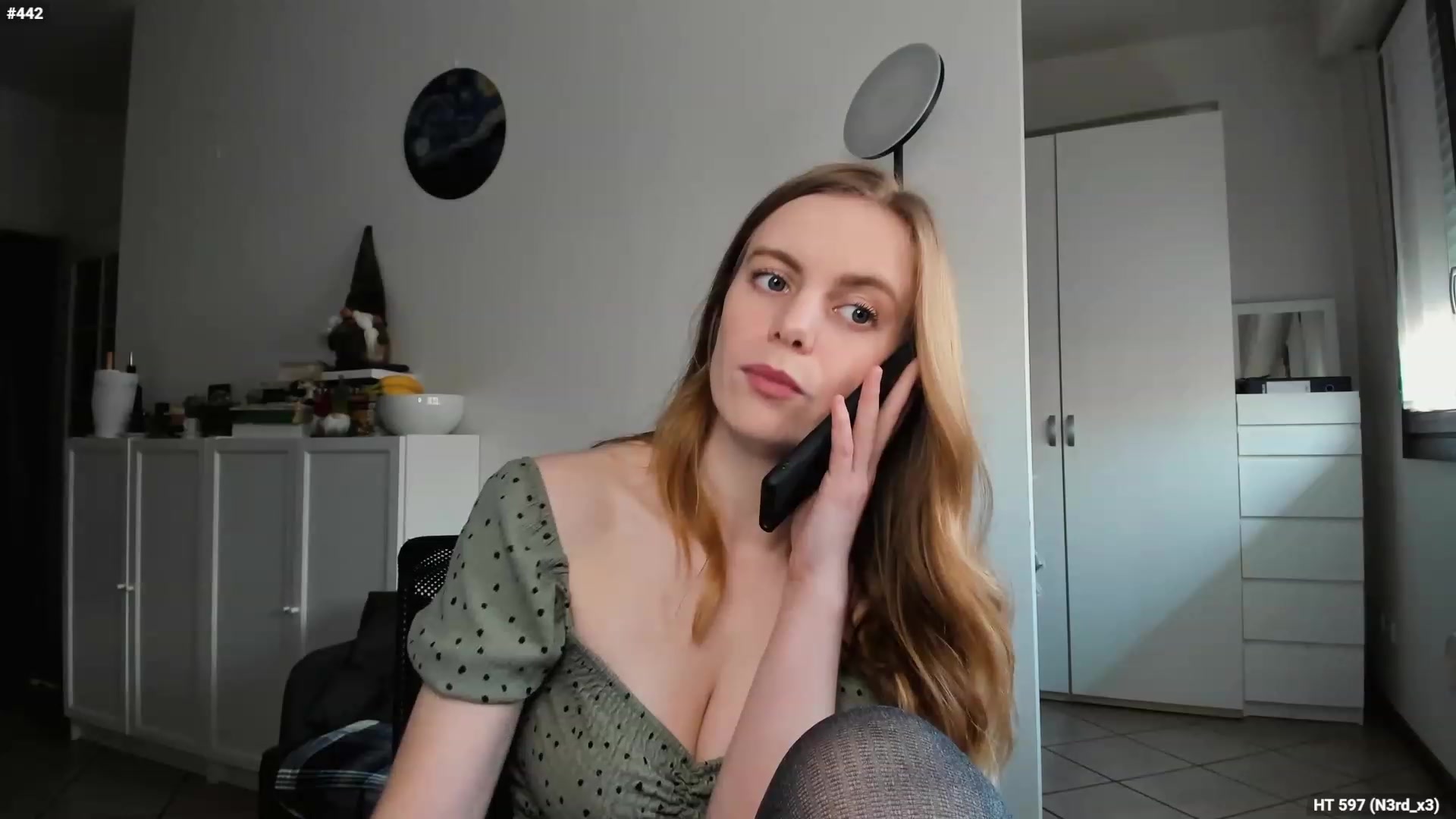 Personage video thumbnail