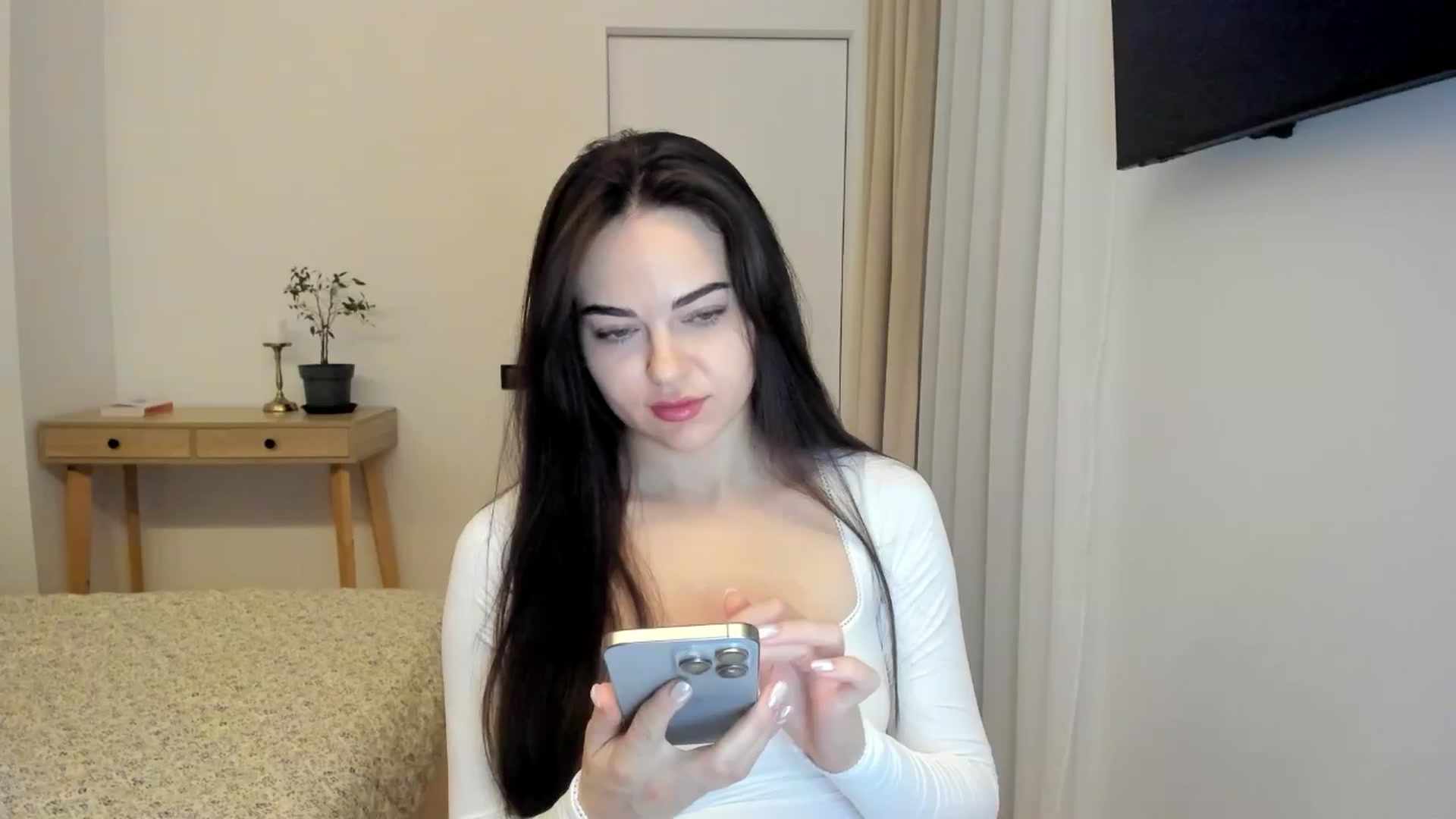 BeeTheQueen video thumbnail
