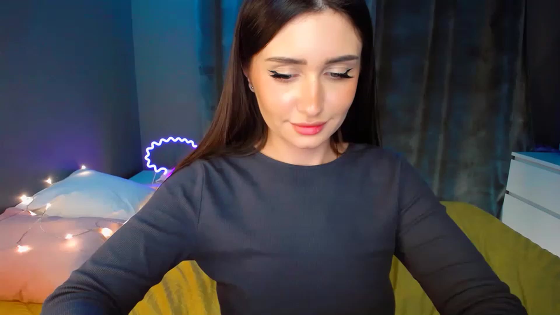 DollGlamourr video thumbnail