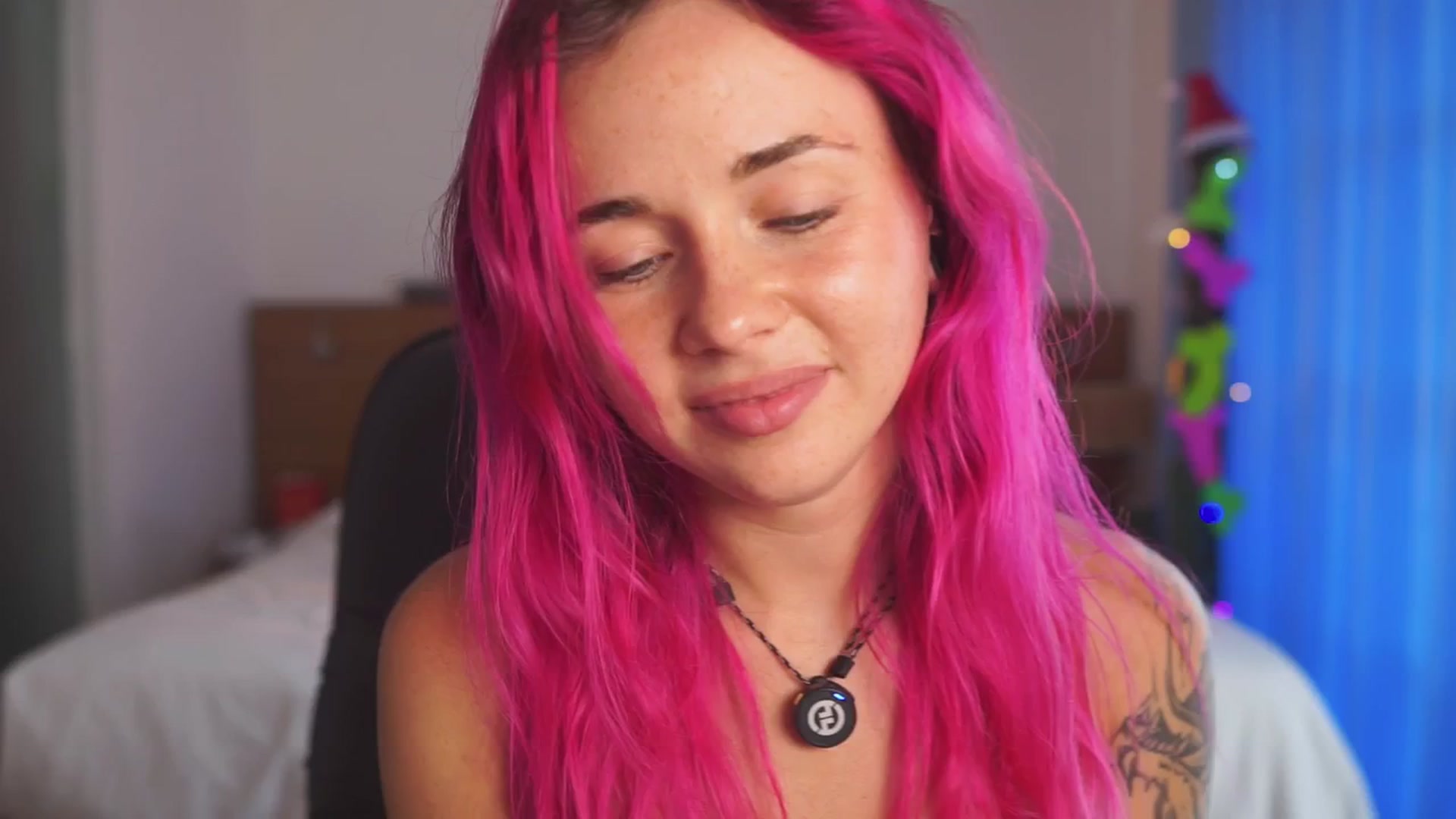 Sarah_Pink video thumbnail