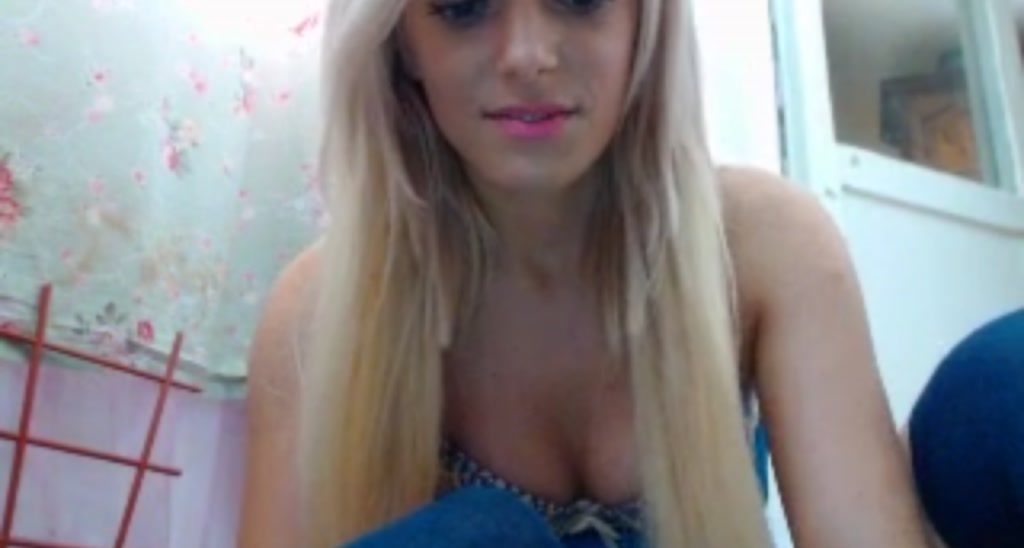 AwesomeBlonde video thumbnail