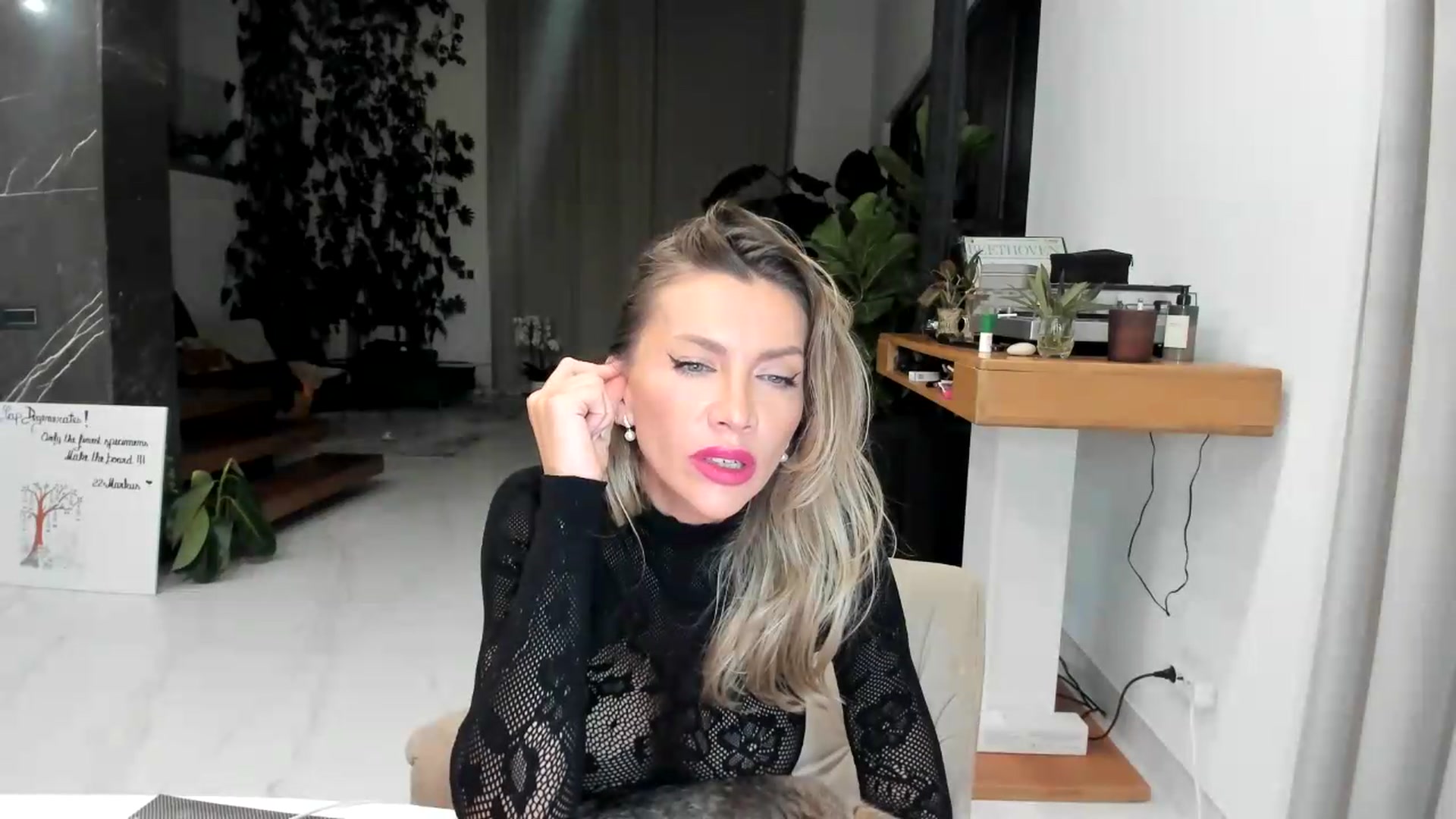 NowUSeeMeNowUDont video thumbnail